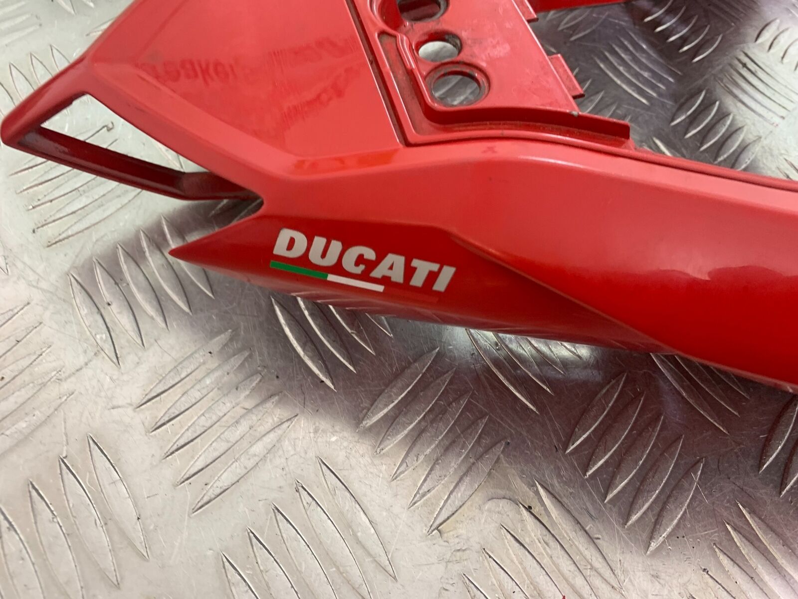 DUCATI STREETFIGHTER 848 TAIL PIECE SEAT UNIT  YEAR 2011-2016 (CMB1050)