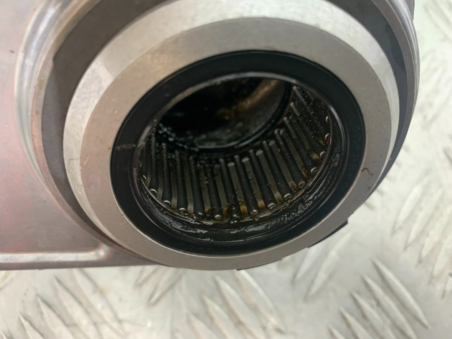 DUCATI 996 SPS 748 916 998 ECCENTRIC HUB  1999-2000 (CMB1209)