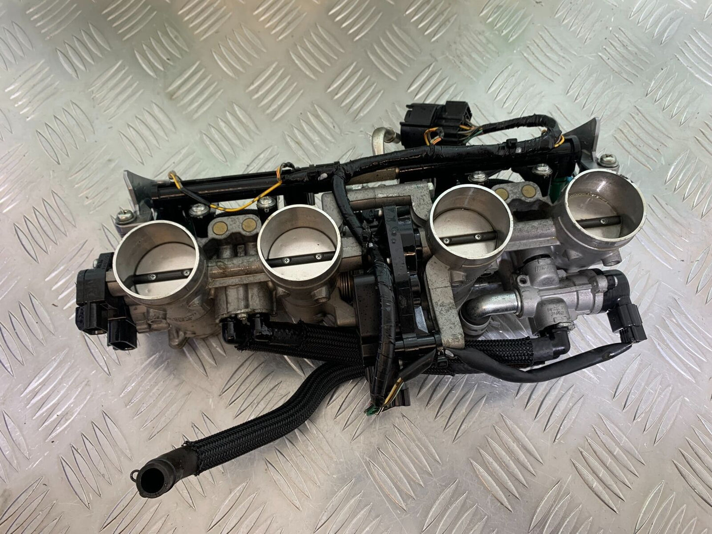 SUZUKI GSX1250 GSX 1250 THROTTLE BODIES  YEAR 2013-2016  (CMB1013)