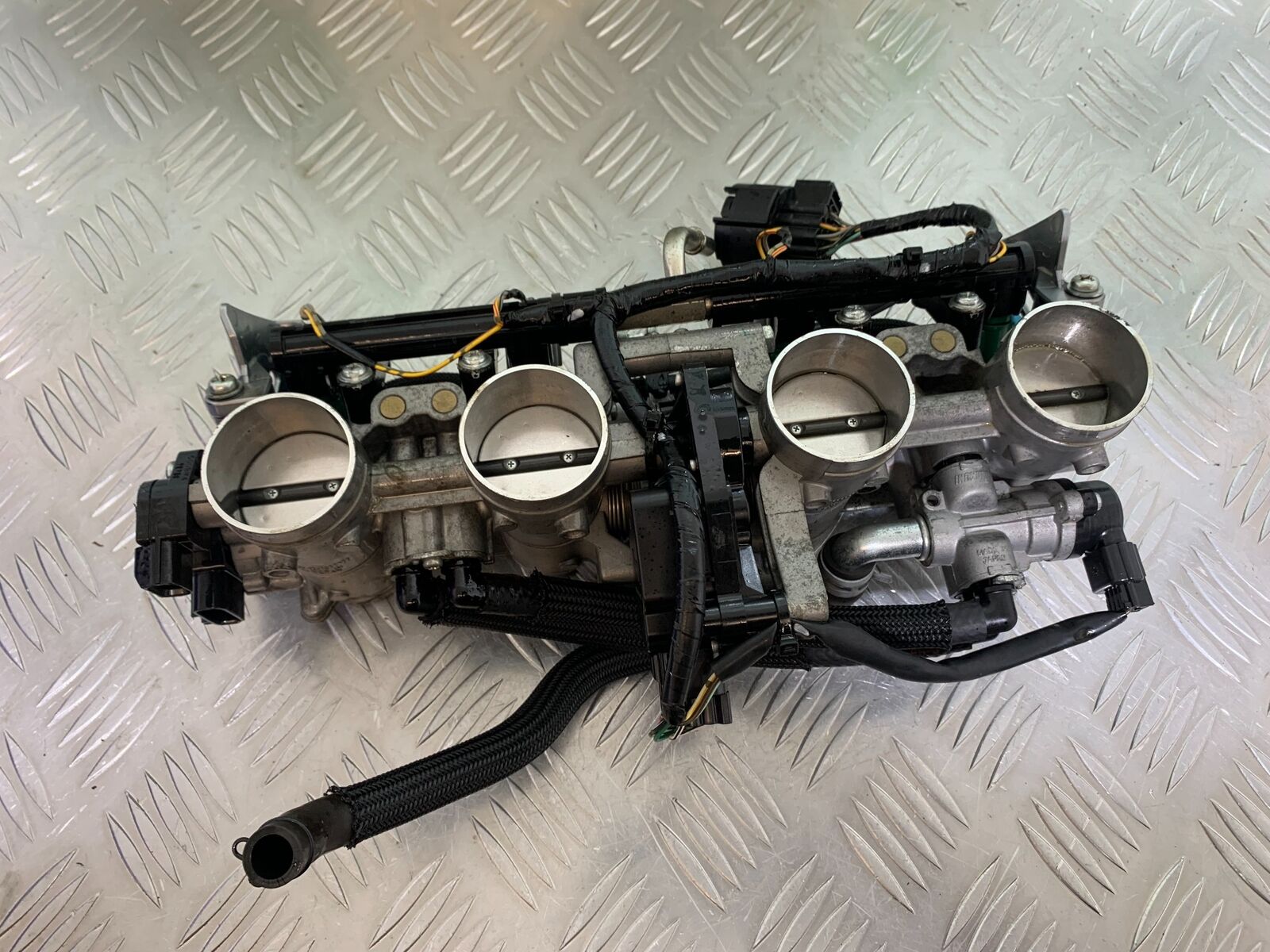 SUZUKI GSX1250 GSX 1250 THROTTLE BODIES  YEAR 2013-2016  (CMB1013)