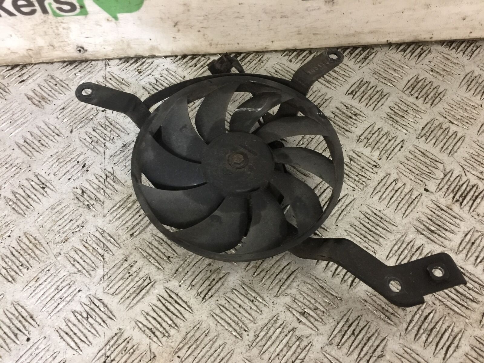 TRIUMPH 675 STREET TRIPLE RADIATOR FAN  YEAR 2016 (STOCK 812)