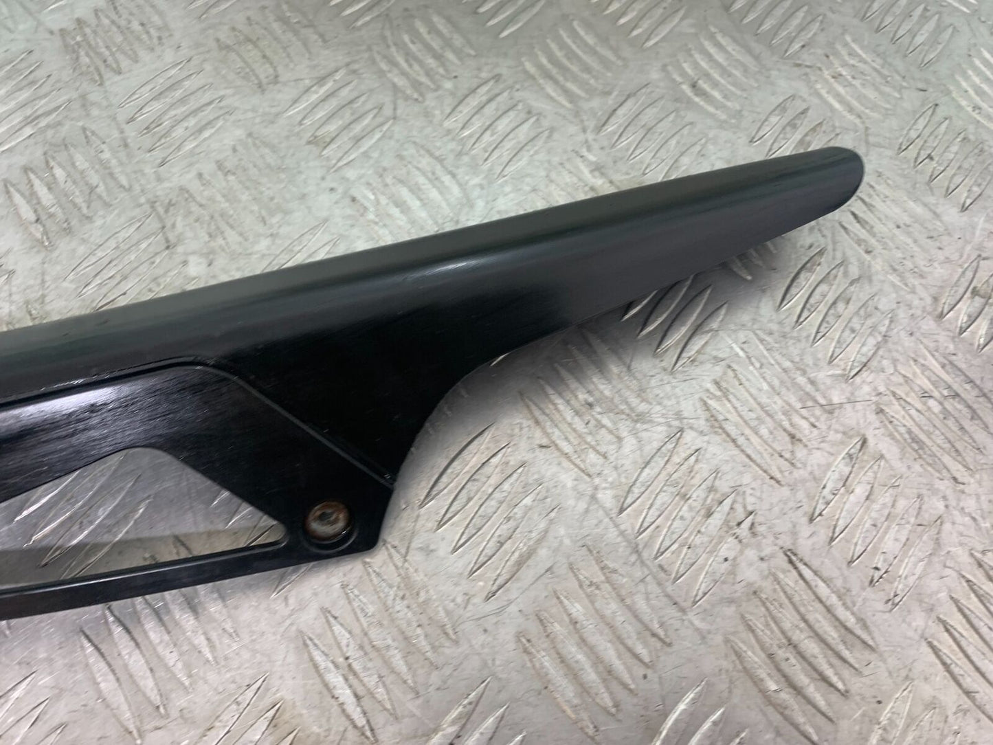 YAMAHA XT125 X XT 125 X CHAIN GUARD   2005-2011 (CMB1097)
