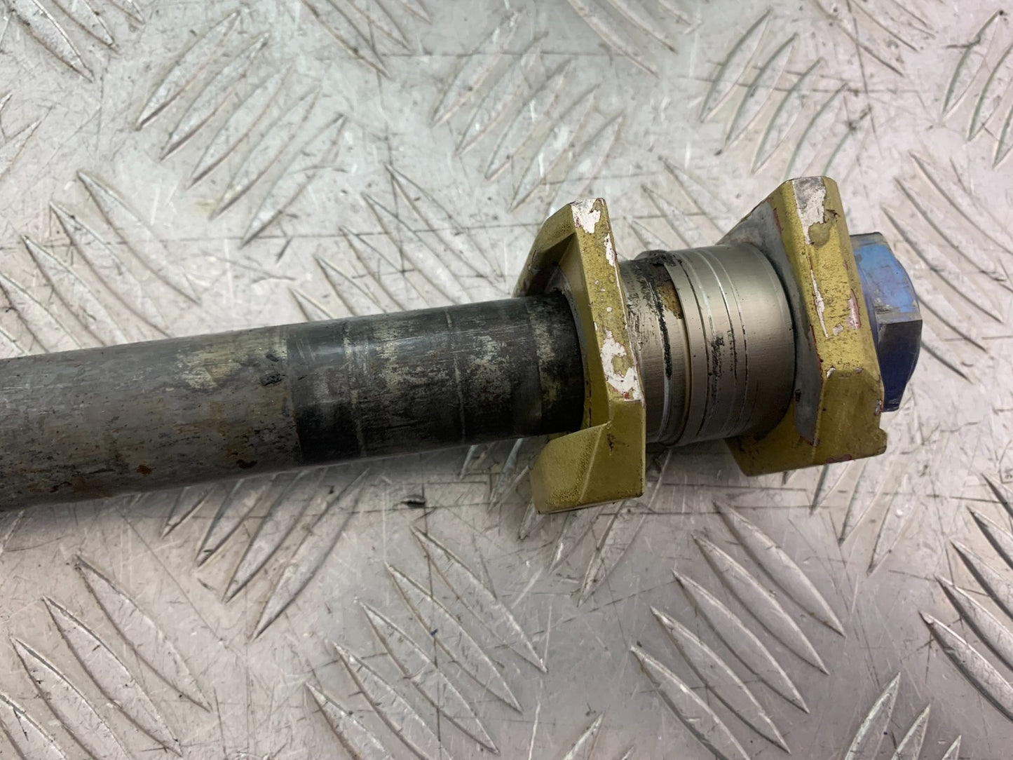 SUZUKI SV1000 SV 1000 S REAR WHEEL SPINDLE YEAR 2003-2007 (CMB1293)
