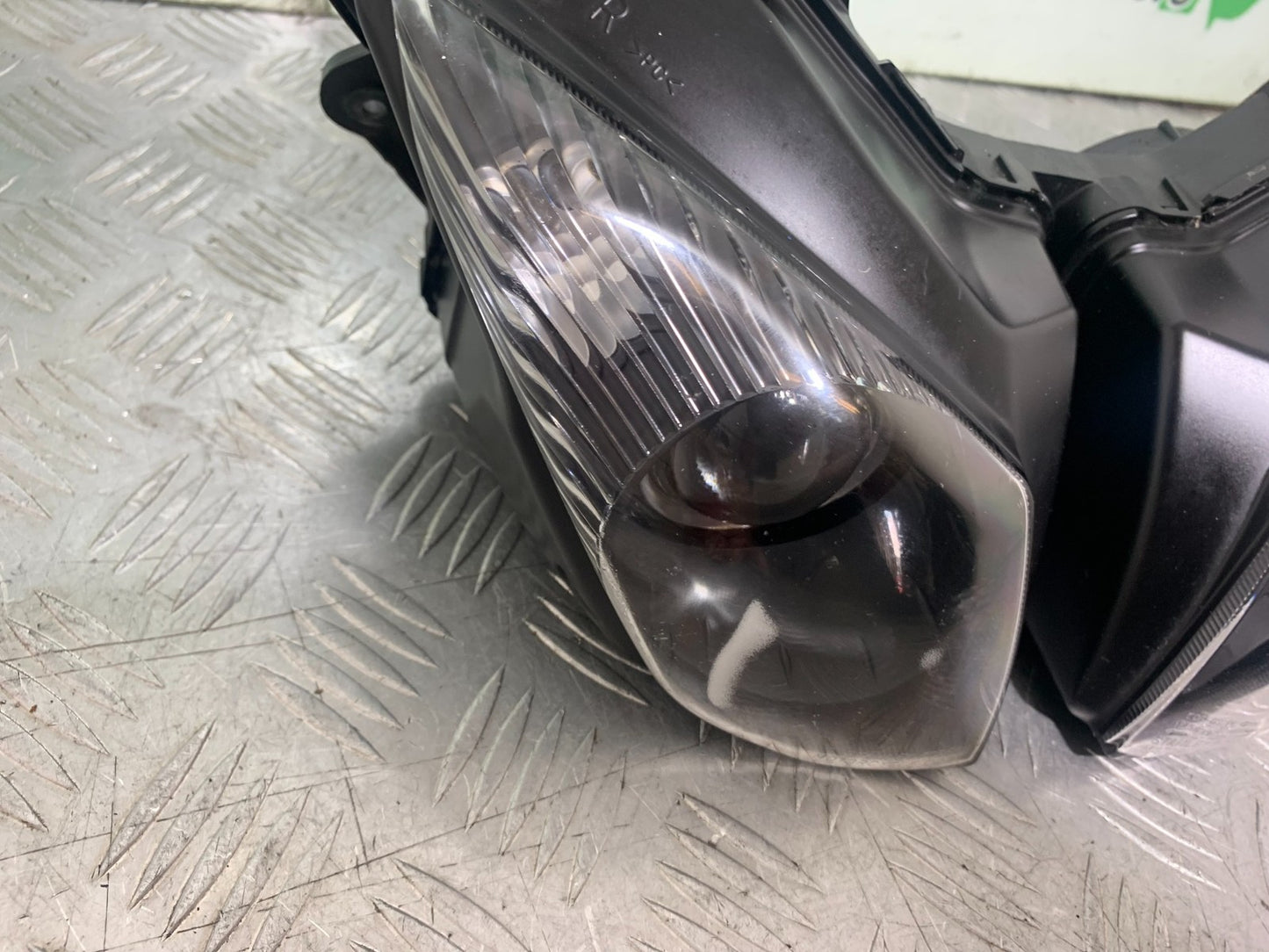 KAWASAKI ZX10R ZX10 R HEADLIGHT   2008-2010 (CMB1206)