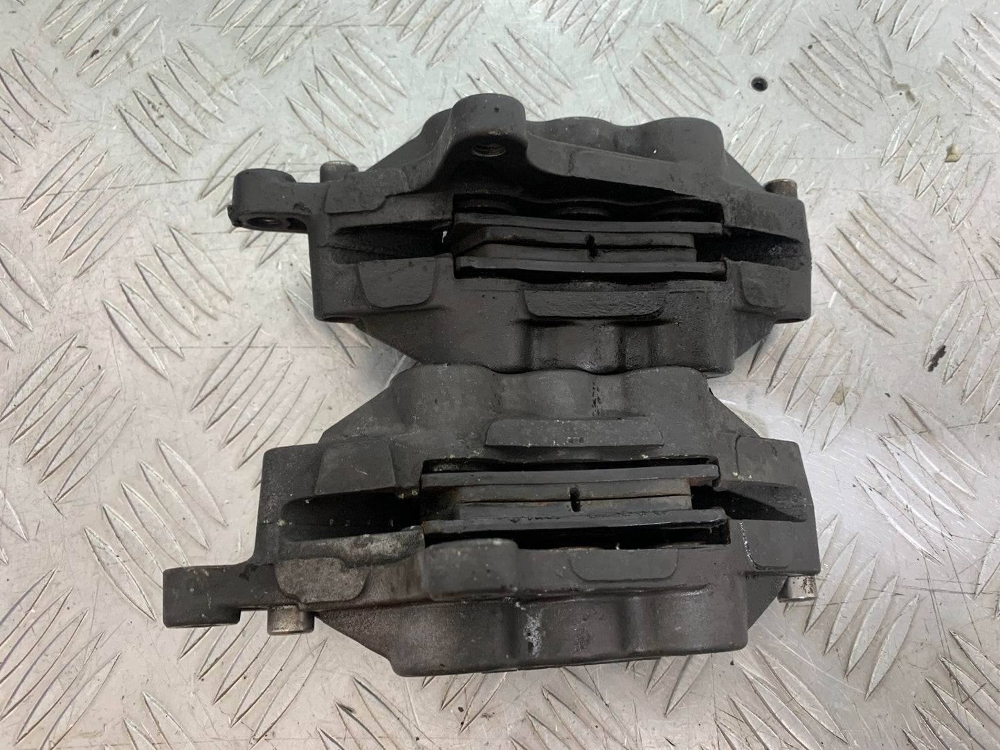 SUZUKI GSF1200 GSF 1200 BANDIT FRONT BRAKE CALIPERS  YEAR 2001-2004 (CMB1188)