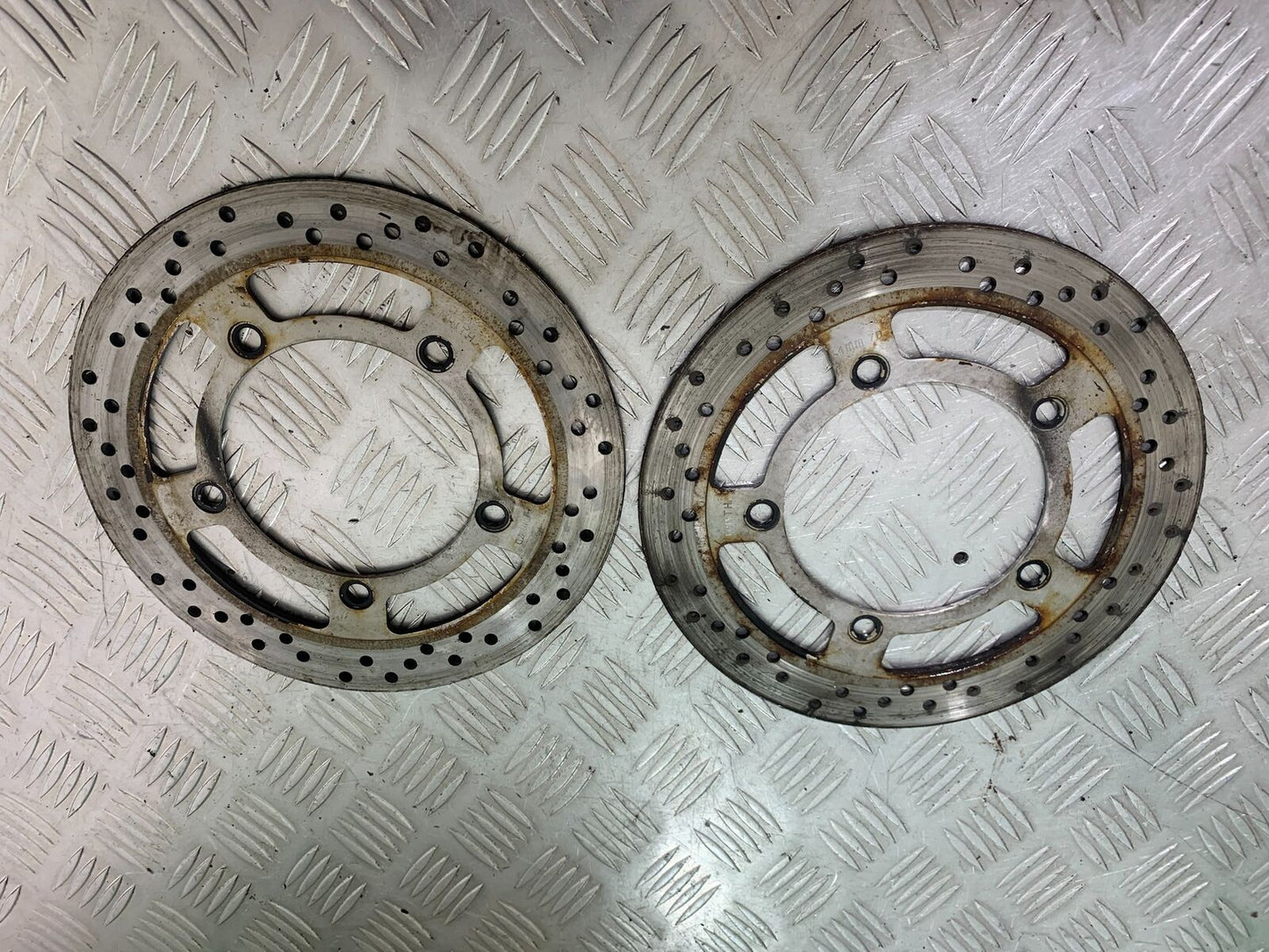 SUZUKI AN400 AN 400 BURGMAN FRONT BRAKE DISCS YEAR 2017-2024 (CMB1118)