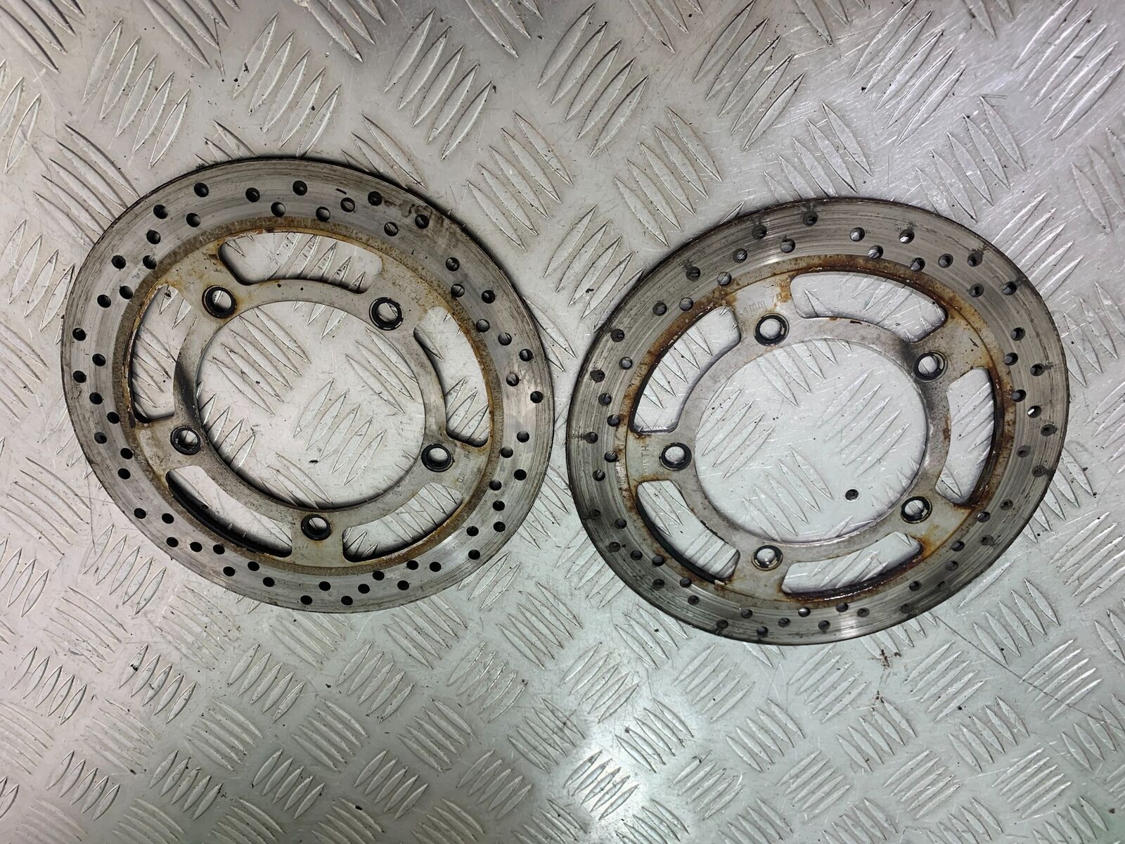 SUZUKI AN400 AN 400 BURGMAN FRONT BRAKE DISCS YEAR 2017-2024 (CMB1118)