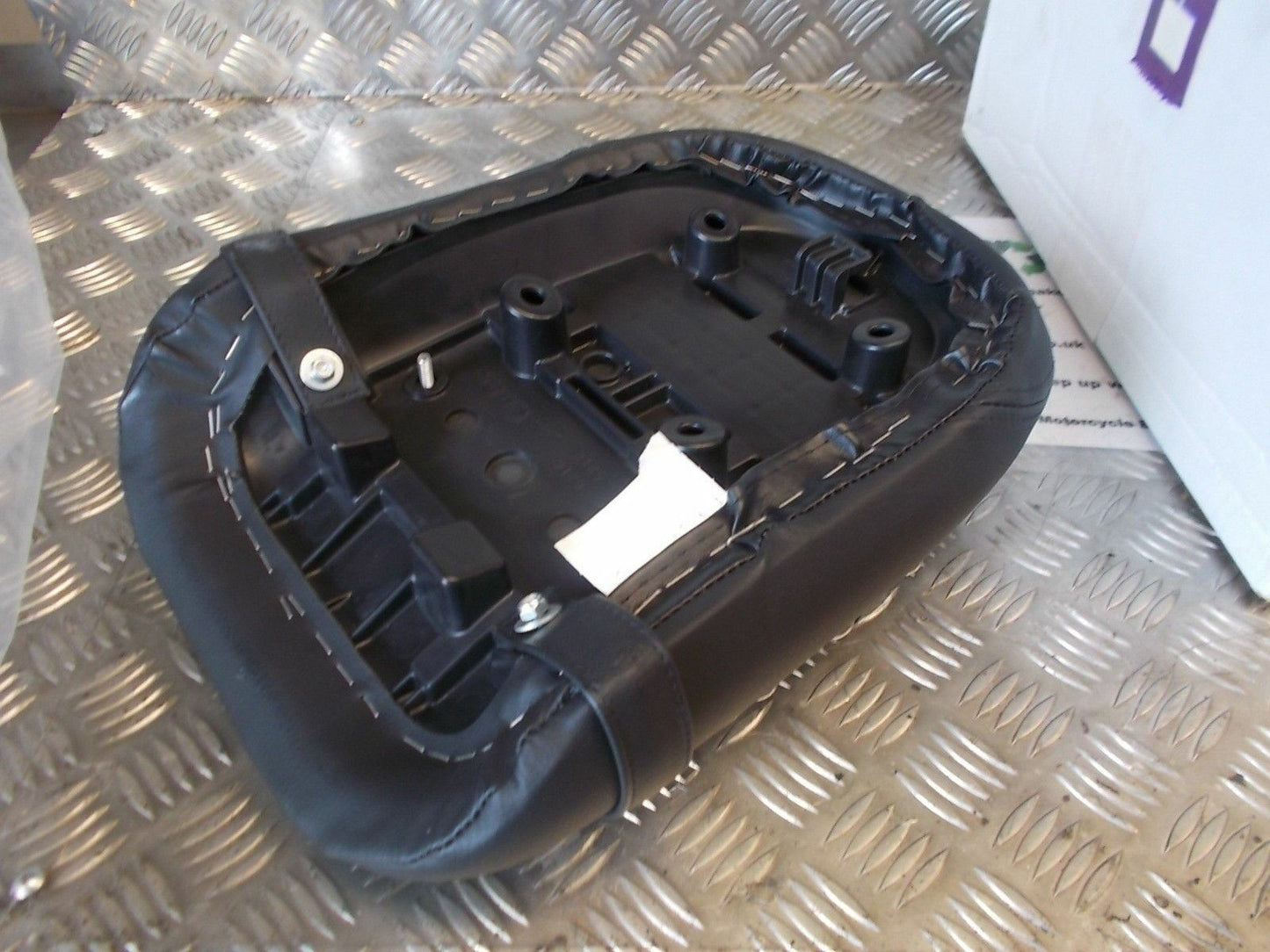 KAWASAKI VN1700 VN 1700 CLASSIC REAR SEAT YEAR 2014