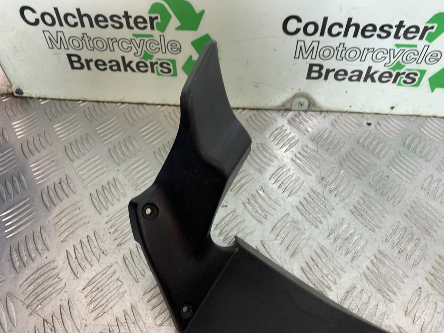 KAWASAKI GTR1400 GTR 1400 LEFT TOP INFILL PANEL YEAR 2007-2009 (CMB1306)