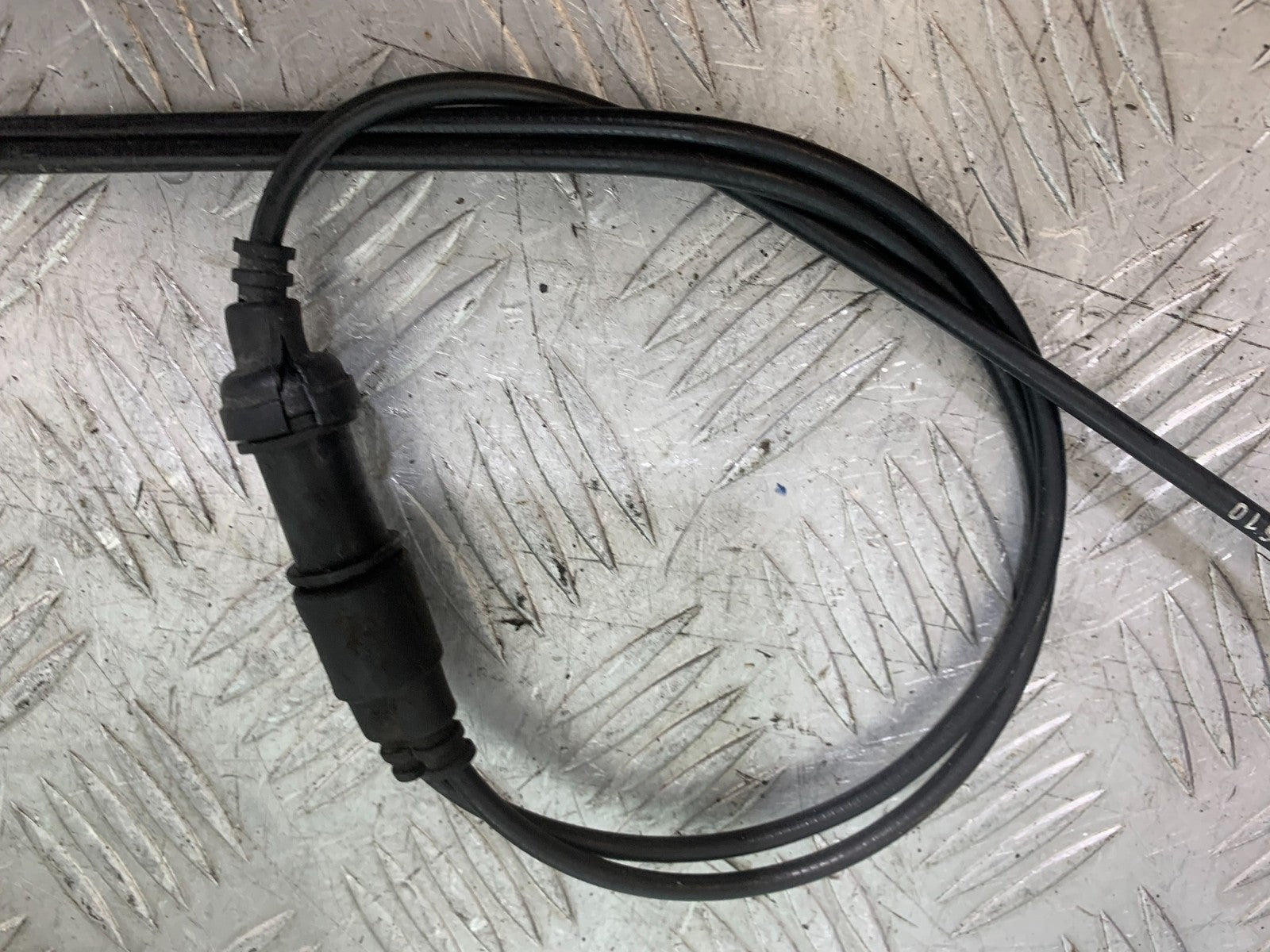 HONDA NT650 V DEAUVILLE PANNIER RELEASE CABLE YEAR 1998-01(CMB1320)