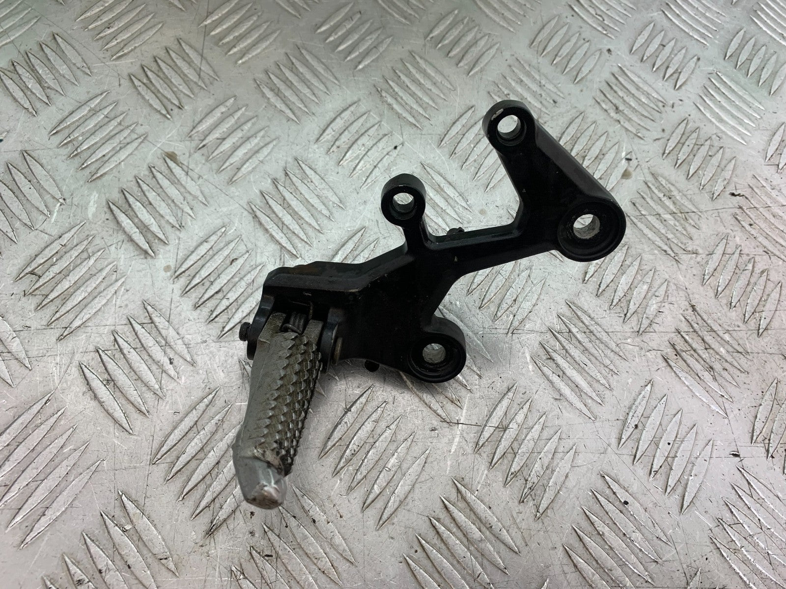 KAWASAKI NINJA 400 EX 400 FRONT RIGHT HANGER  YEAR 2018-2022 (CMB1278)