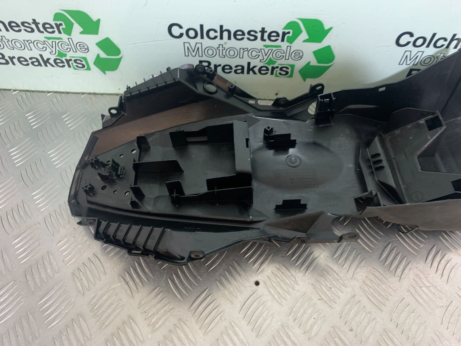 KAWASAKI Z300 ER300 UNDERTRAY  YEAR 2016-2018  (CMB1056)