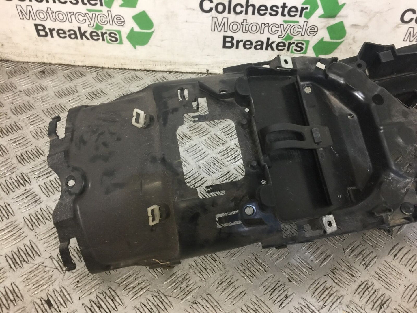 KAWASAKI VN 650 VULCAN UNDERTRAY   YEAR 2017-2021 (STOCK 705)