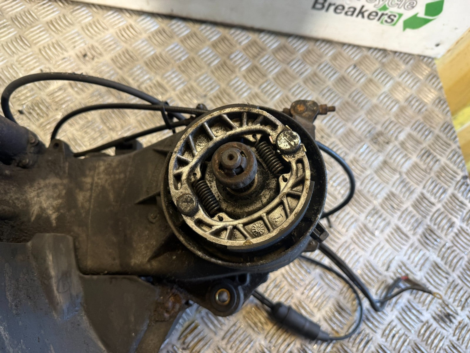 PIAGGIO VESPA LXS S 50 ENGINE YEAR 2004-2016 (CMB1290)