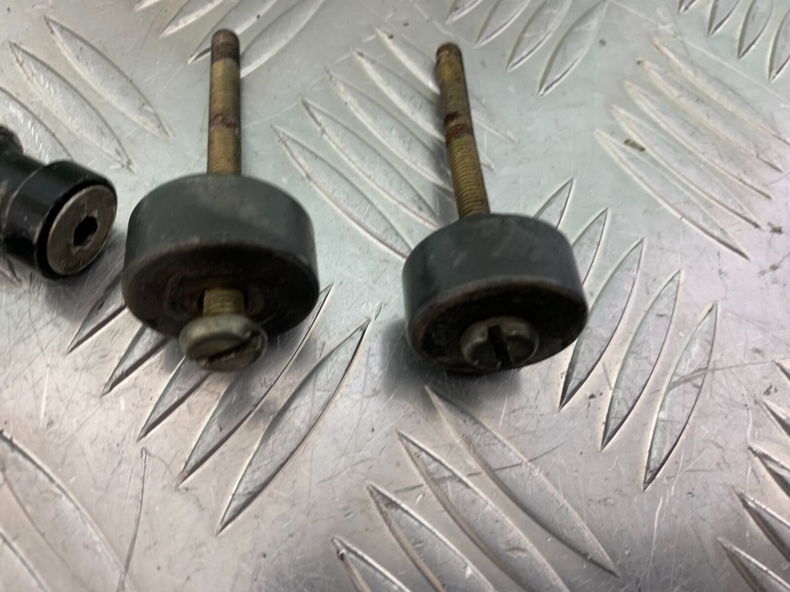 SUZUKI SV650 SV 650 BAR END WEIGHTS AND BOBBINS    YEAR 2003-2006 (CMB1024)
