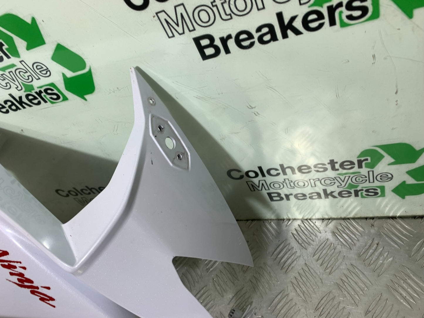 KAWASAKI ZX10R ZX10 R RIGHT FAIRING PANEL  2008-2010 (CMB1301)