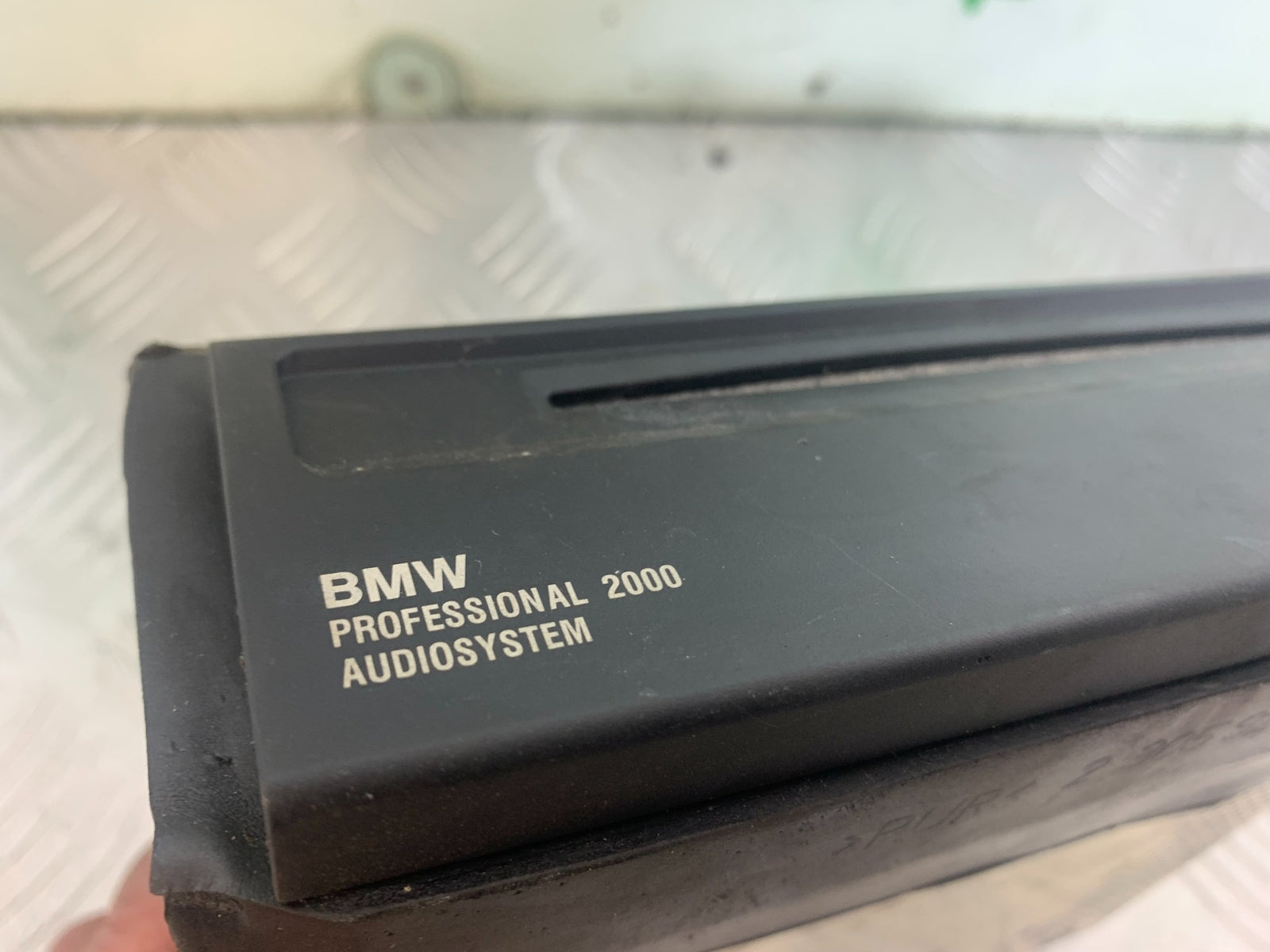 BMW K1200 K 1200 LT CD PLAYER  YEAR 1999-07 (CMB1138)