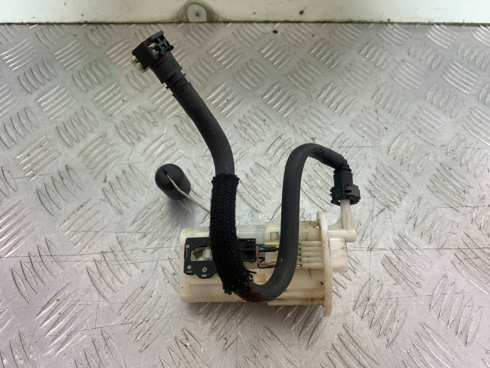 YAMAHA XSR900 XSR 900 PETROL PUMP YEAR 2022-2024 (CMB1215)