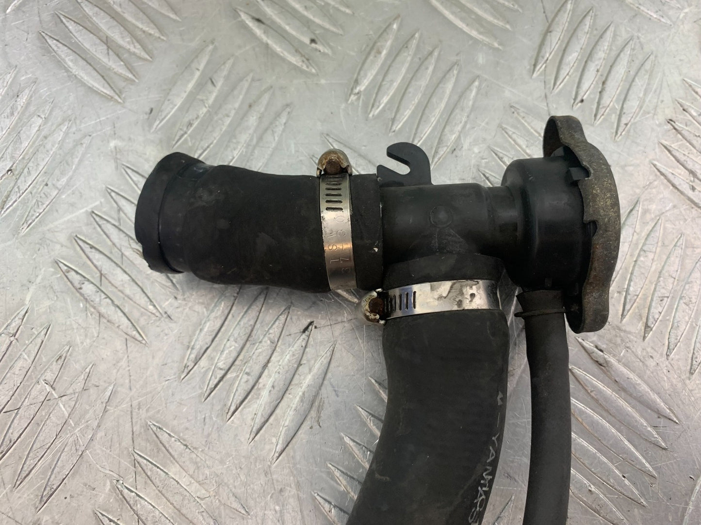 HONDA VFR800 PRE V-TEC RADIATOR CAP  YEAR 1998-2001 (CMB1233)
