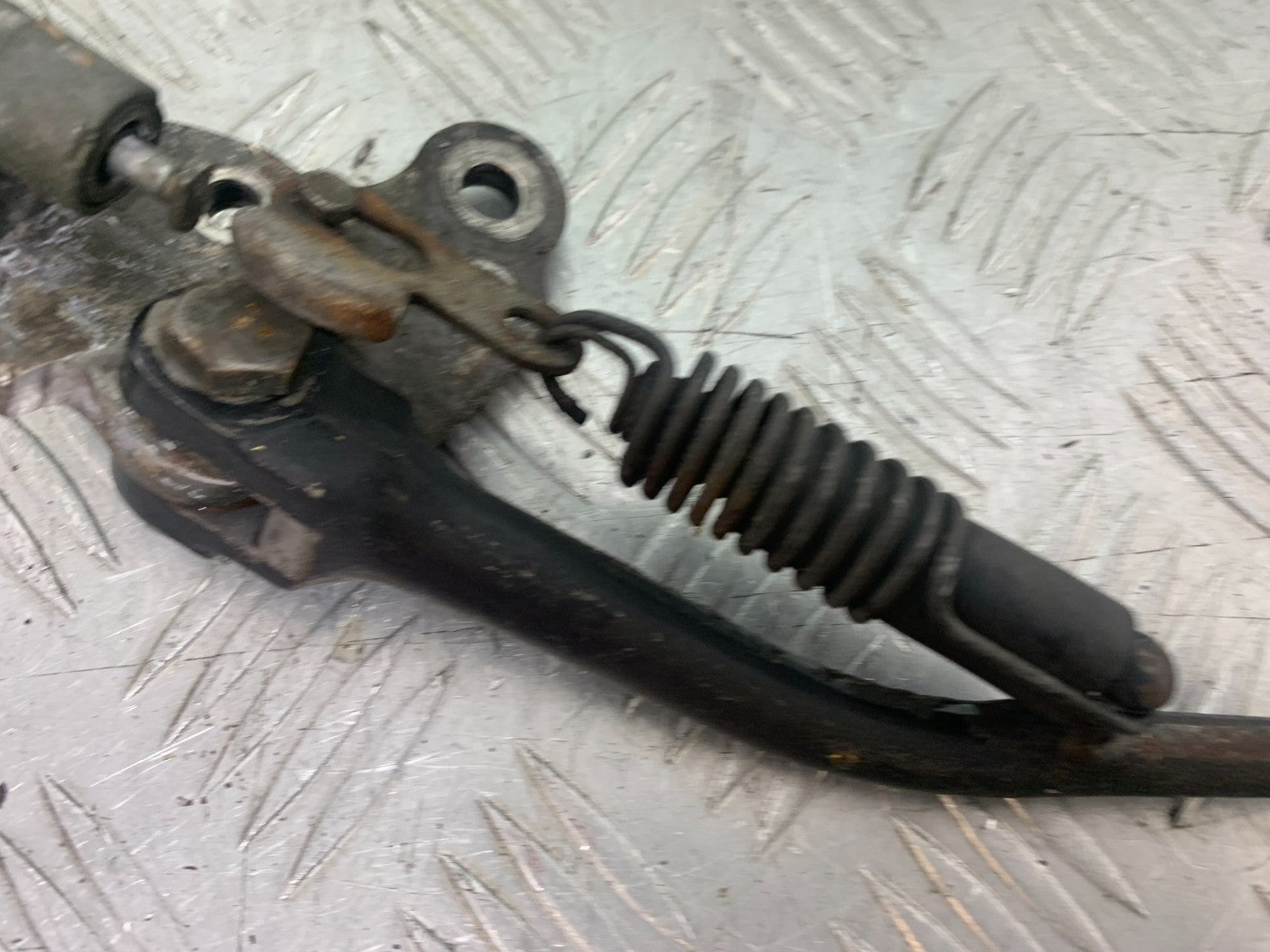 YAMAHA YZF1000 THUNDERACE SIDE STAND  YEAR 1997-2000 (CMB1204)