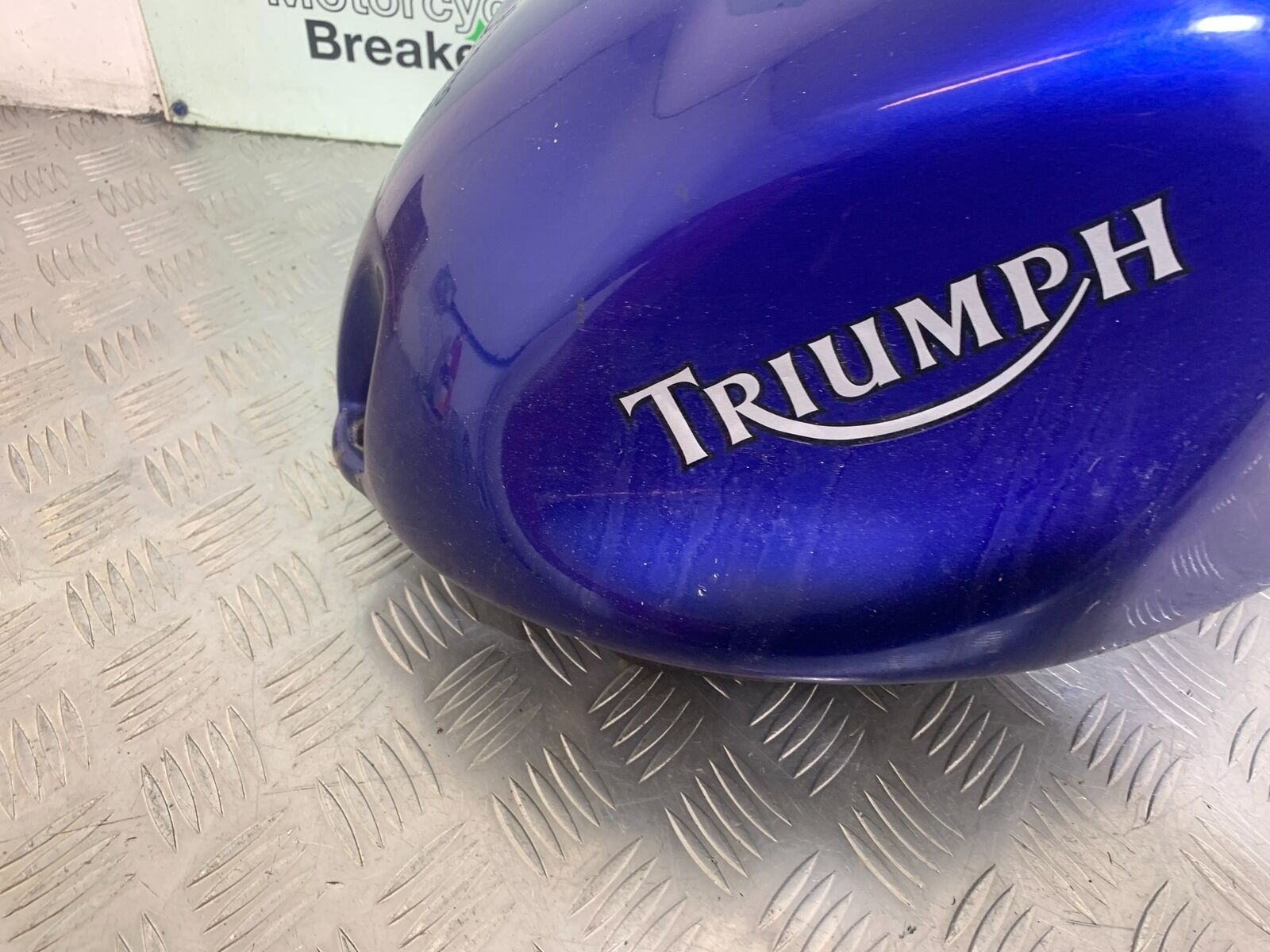 TRIUMPH 955i SPRINT ST PETROL TANK   YEAR 1999-2004 (CMB1124)