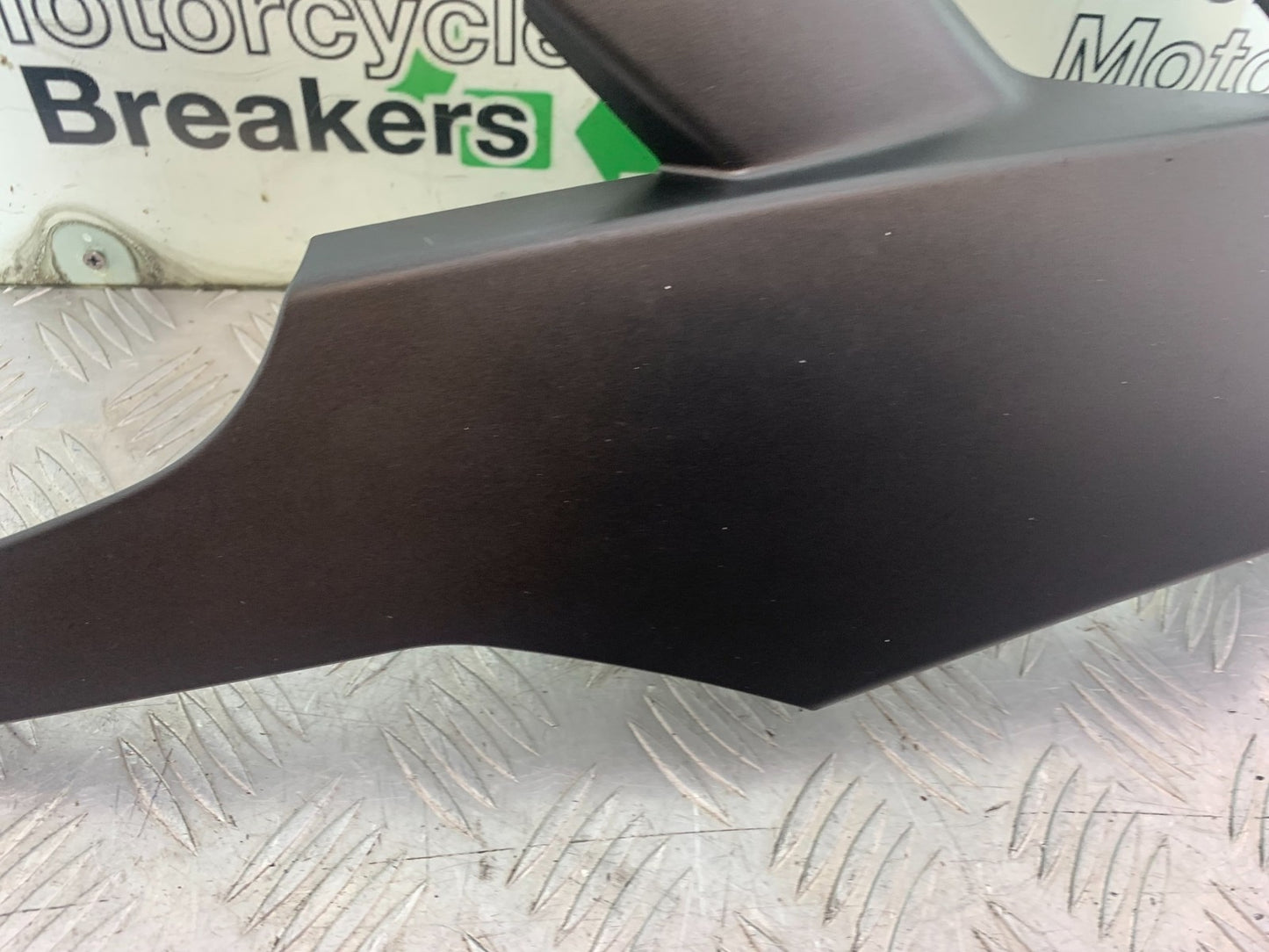KAWASAKI ZX10R ZX10 R RIGHT BELLYPAN  2008-2010 (CMB1206)