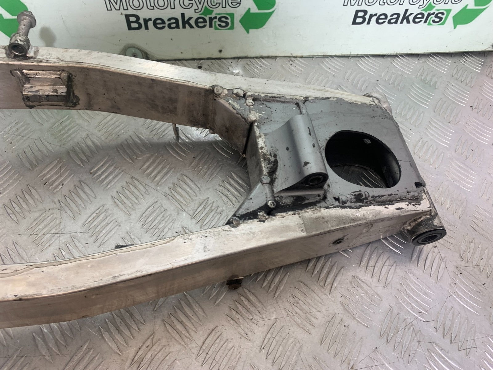 KAWASAKI ZX6R ZX6 F SWINGARM   YEAR 1995-1997 (CMB1169)