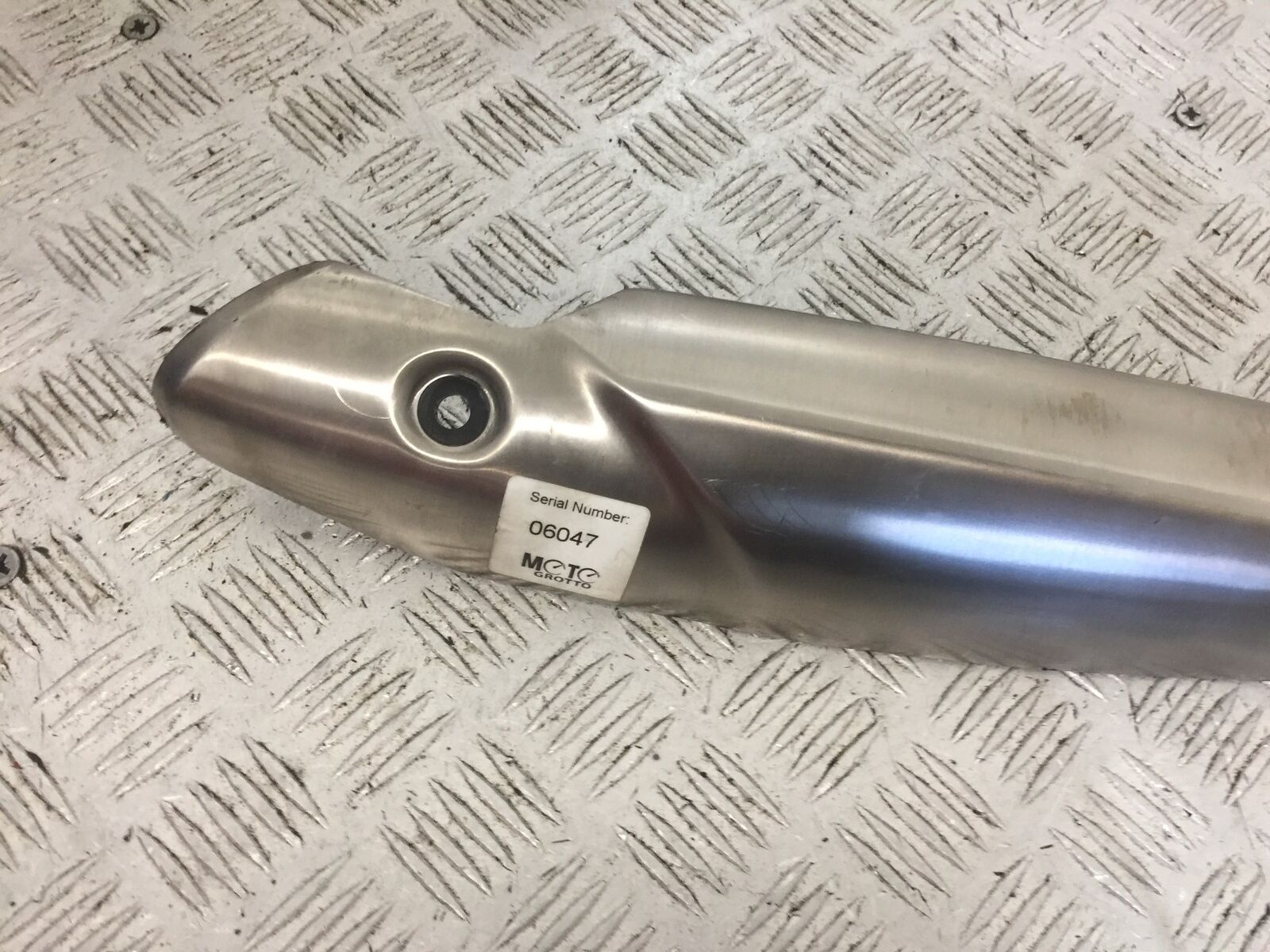 TRIUMPH 1050 SPEED TRIPLE EXHAUST SHIELD YEAR 2012-2015 (STOCK 752)