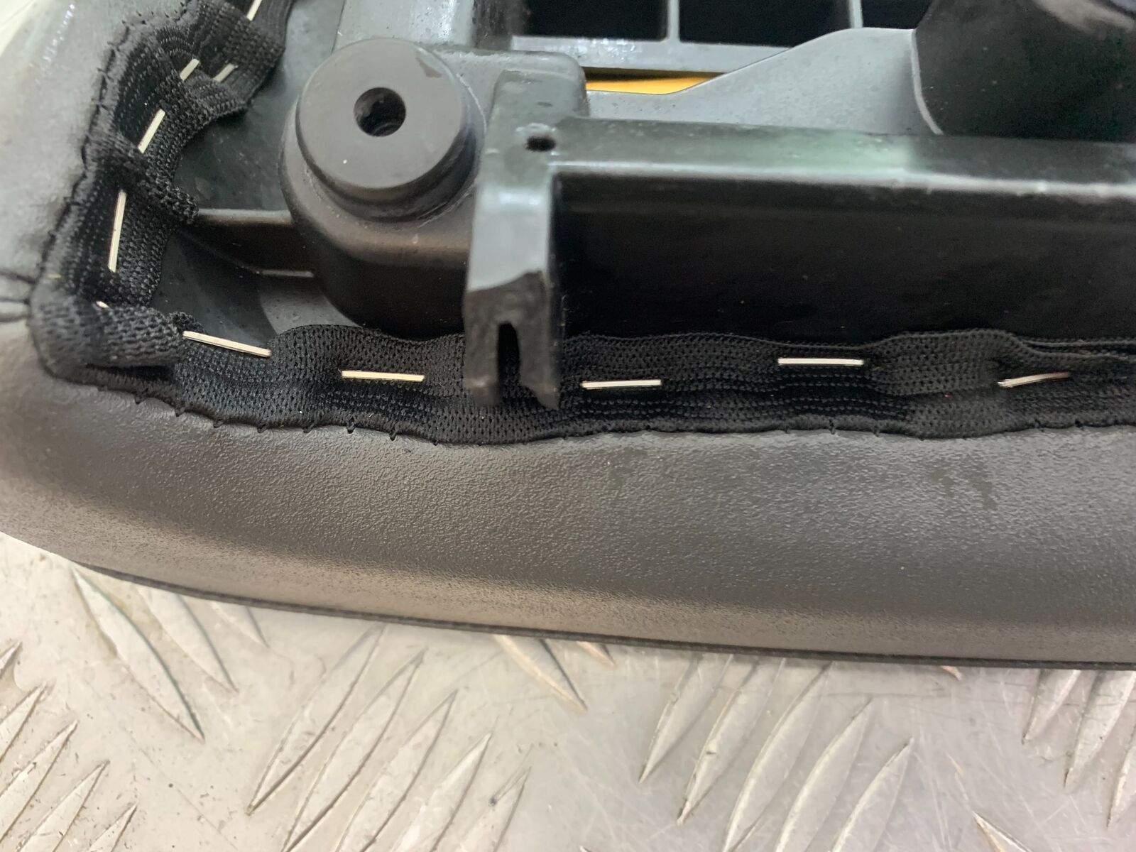 TRIUMPH TIGER 800 REAR SEAT  YEAR 2011-2014 (CMB1113)