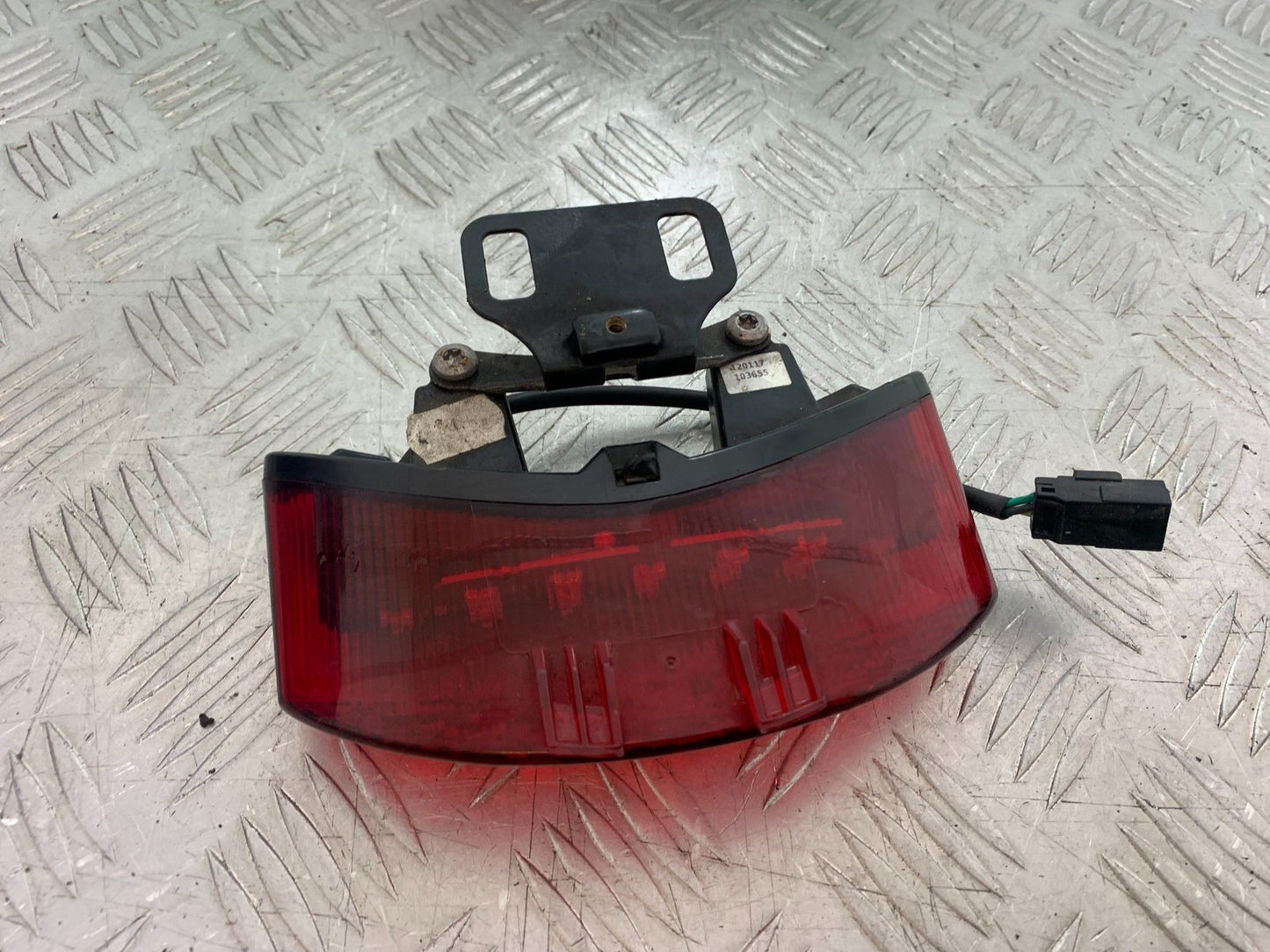 TRIUMPH 1050 SPRINT GT REAR LIGHT  YEAR 2010-2016 (CMB1250)