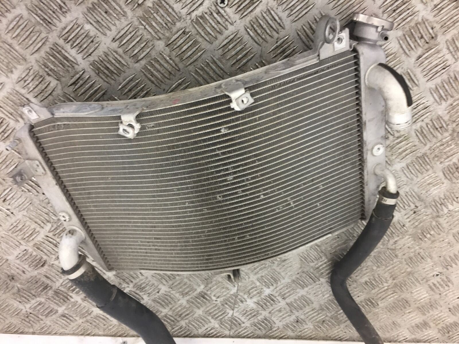 YAMAHA YZF R1 RADIATOR  YEAR 2011