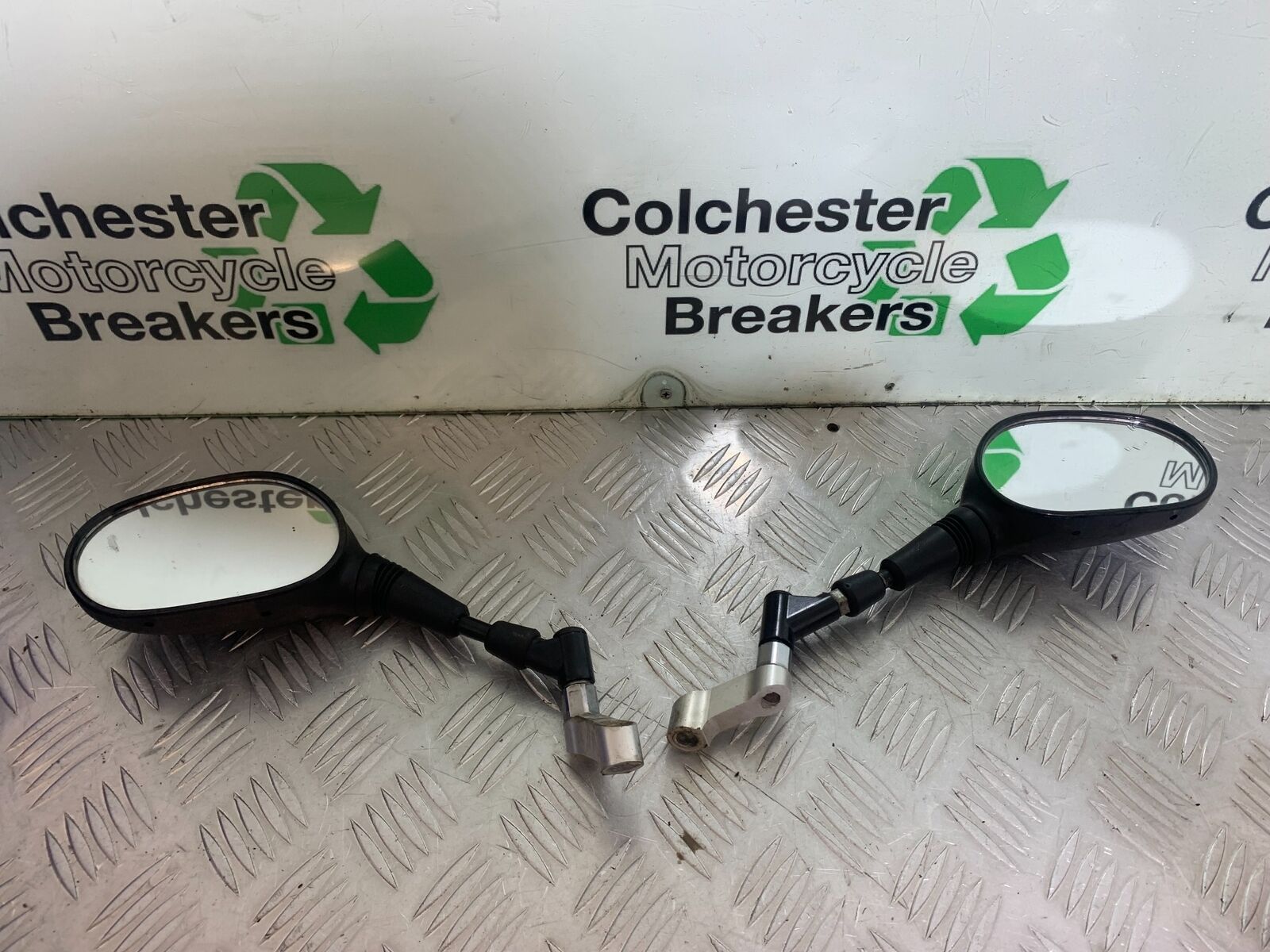 SUZUKI AN 200 UN 200 BURGMAN MIRRORS   YEAR 2007-09 (CMB1128)