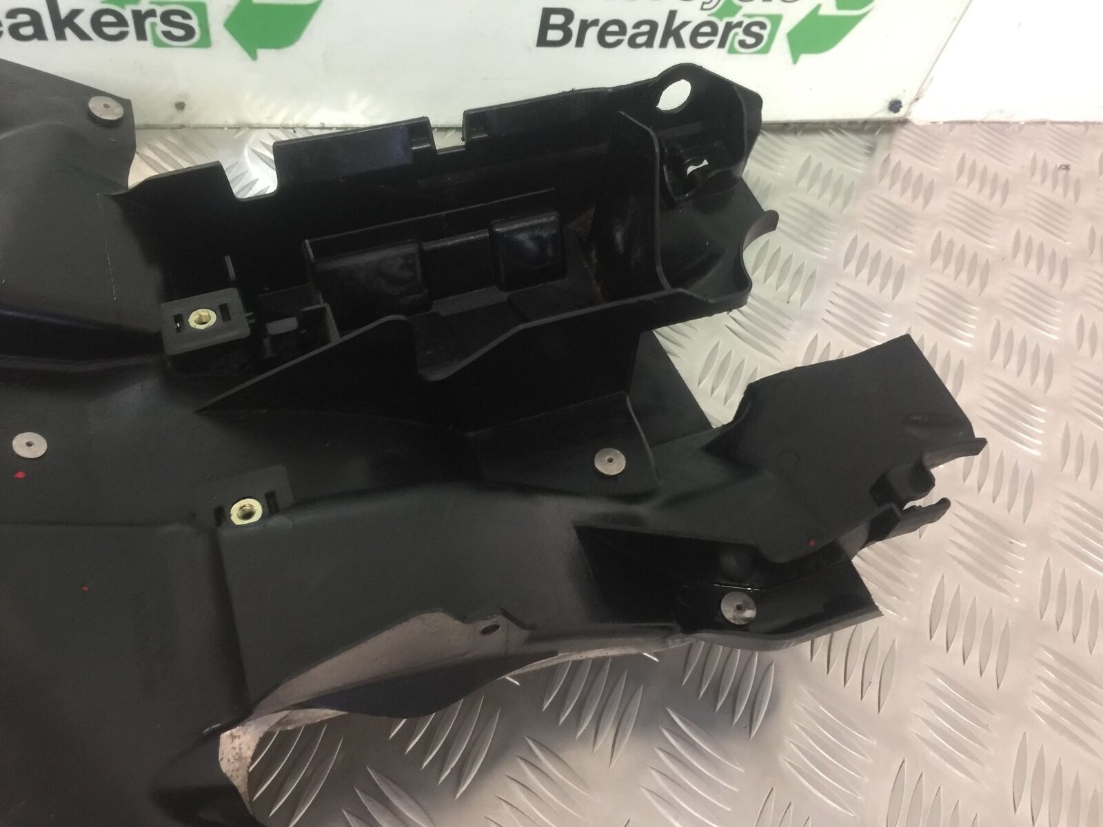 HONDA VFR800 VFR 800 V-TEC UNDERTRAY  YEAR 2003 -2009 (STOCK 916)