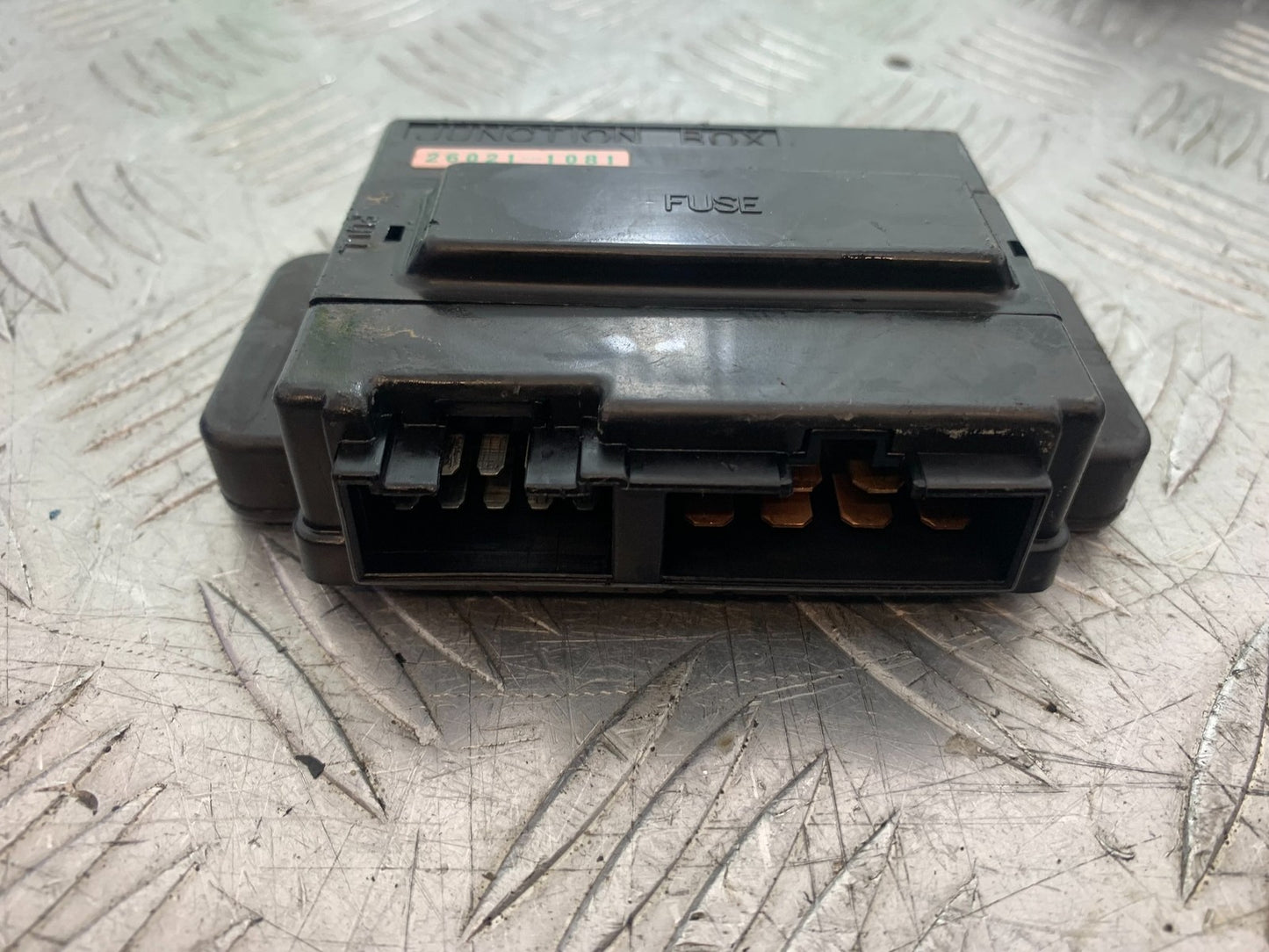 KAWASAKI ZZR1100 D FUSE BOX  YEAR 1993-2001 (CMB1289)