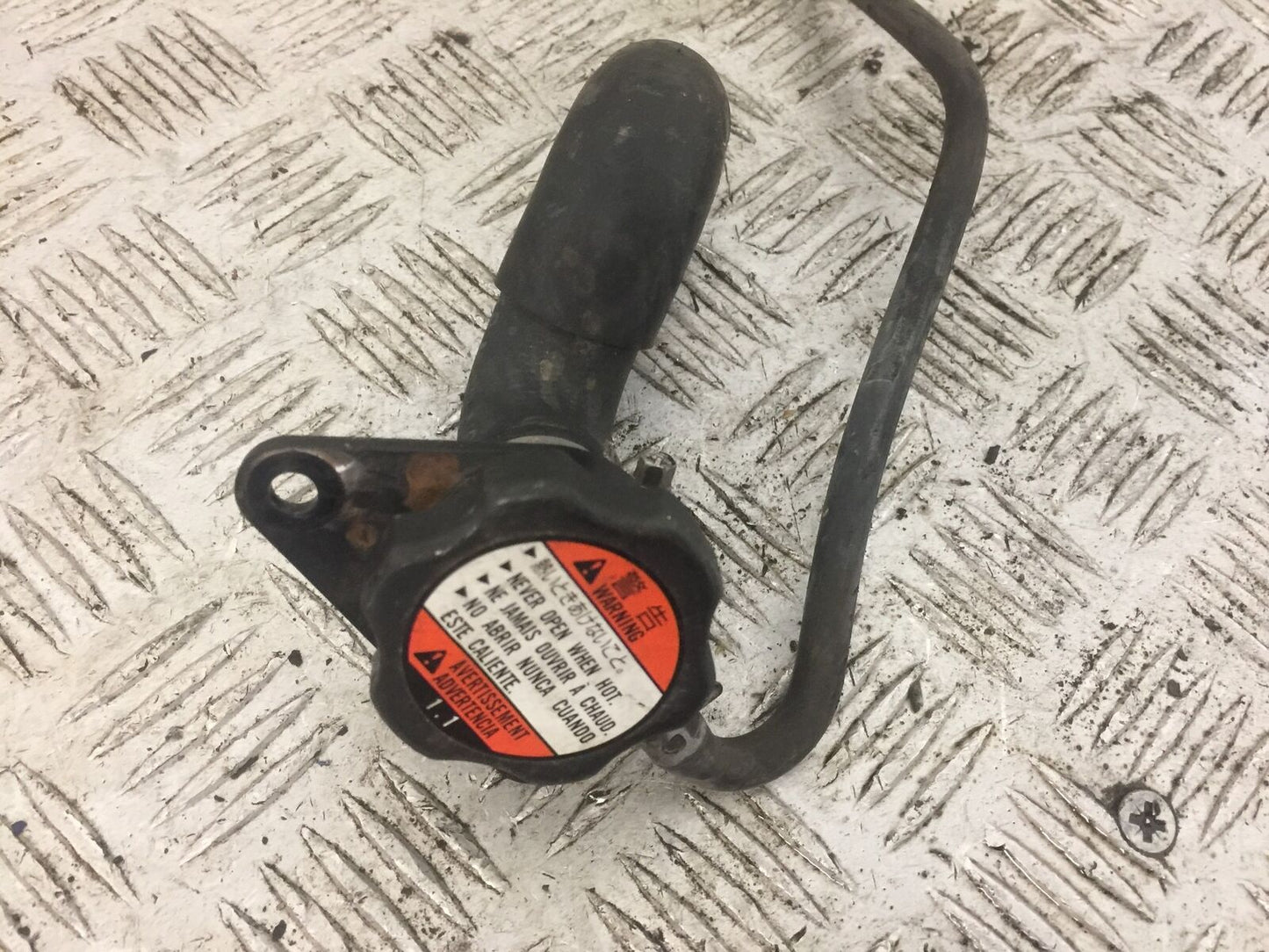SUZUKI VLR1800 VLR 1800 RADIATOR CAP  YEAR 2010 (STOCK 815)