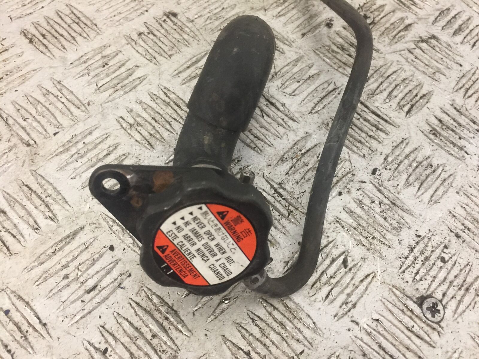 SUZUKI VLR1800 VLR 1800 RADIATOR CAP  YEAR 2010 (STOCK 815)