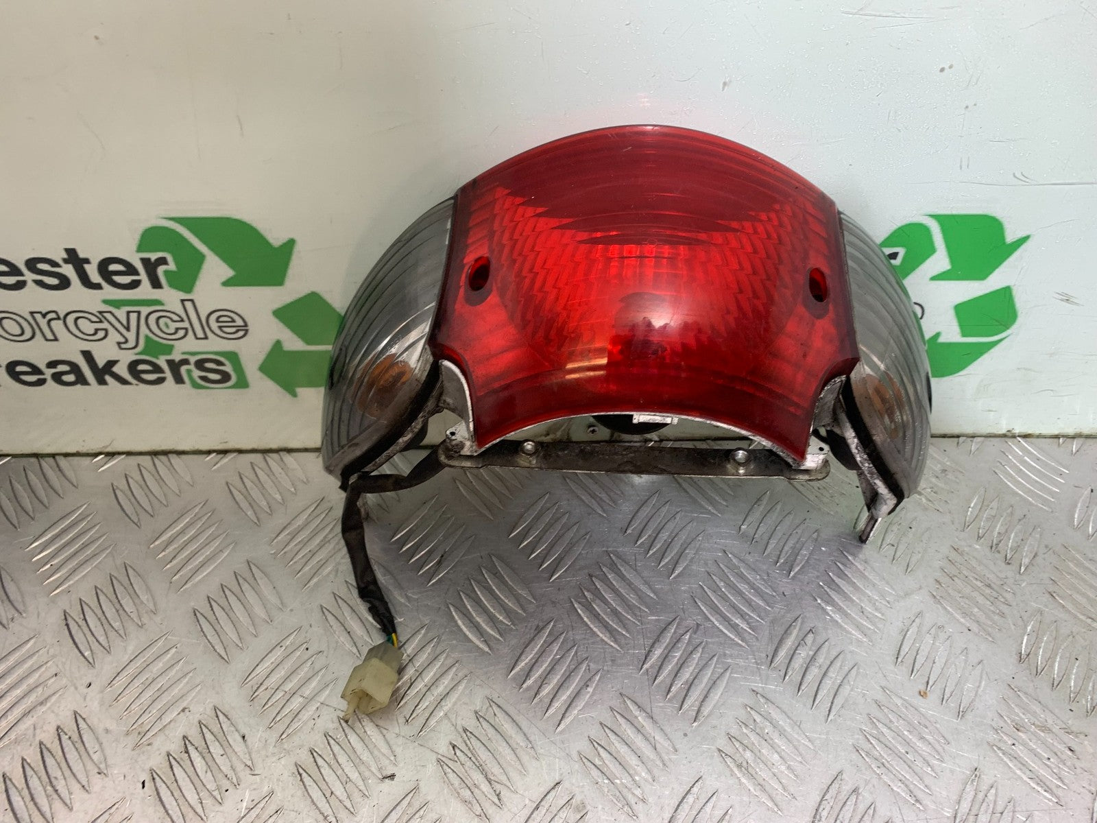 HONDA CBF600 CBF 600 REAR LIGHT YEAR 2004-07  (CMB1305)
