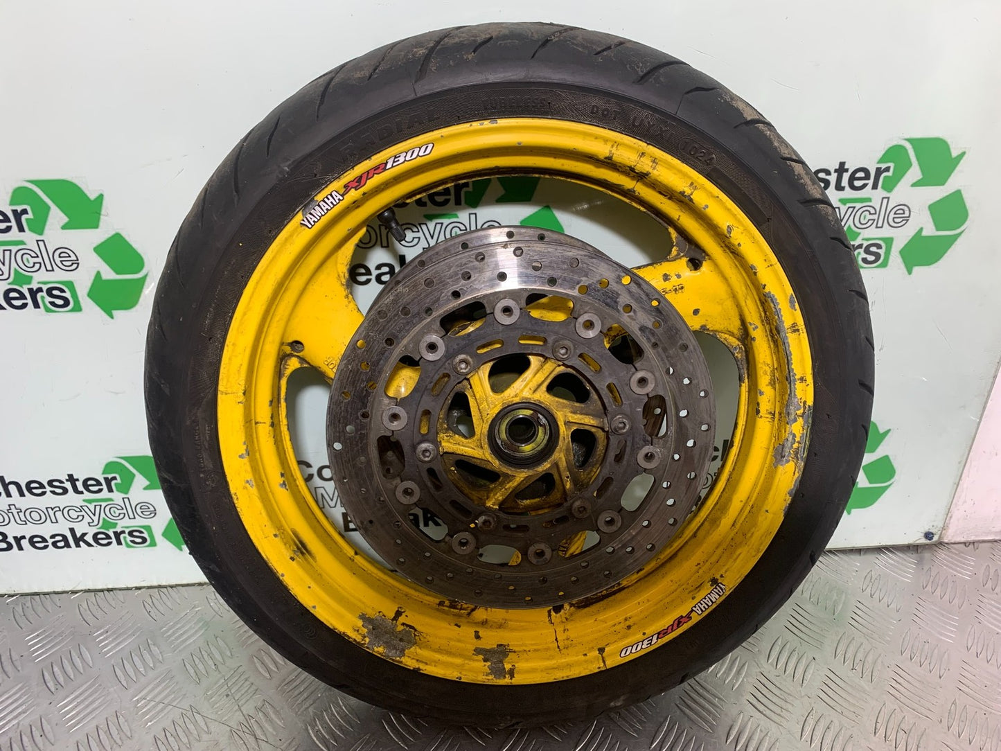 YAMAHA XJR1300 XJR 1300 FRONT WHEEL  YEAR  1999-2003 (CMB1119)