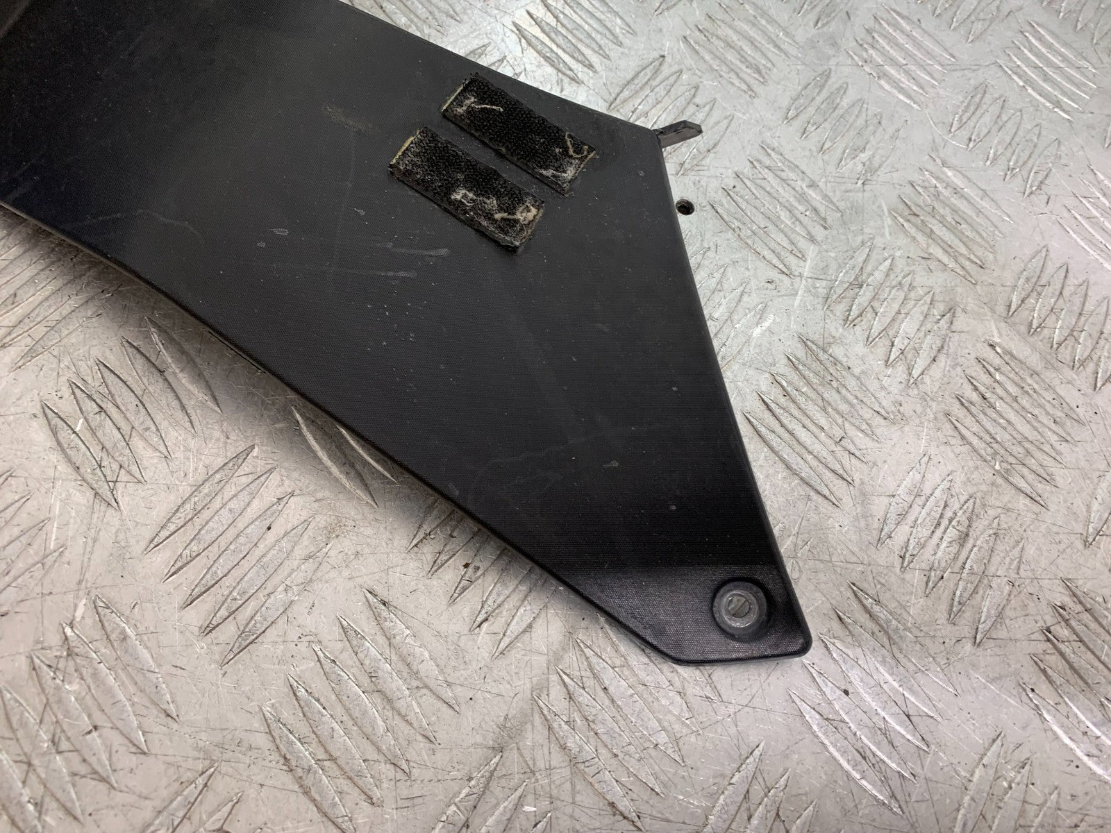 KAWASAKI GTR1400 GTR 1400 LEFT TOP INFILL PANEL YEAR 2007-2009 (CMB1306)