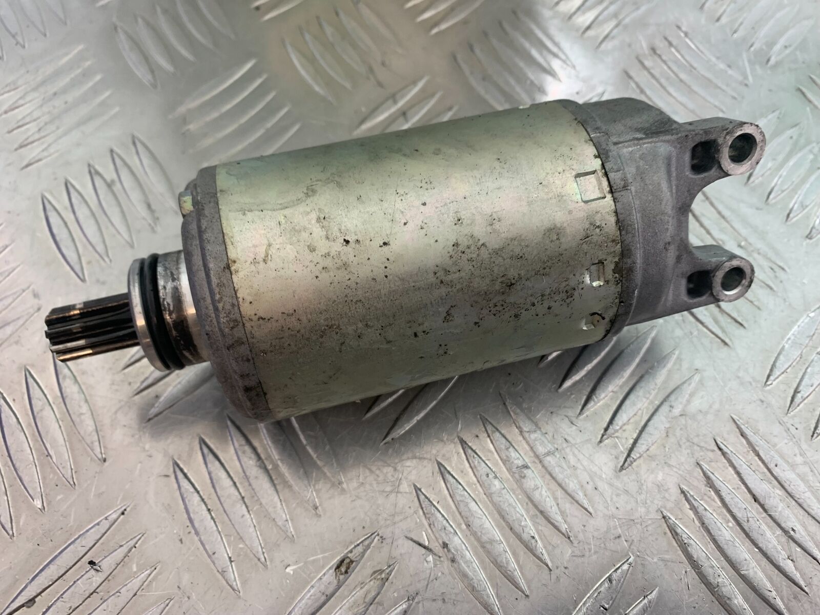 TRIUMPH 1050 SPRINT ST STARTER MOTOR   YEAR 2004-2007 (CMB1089)