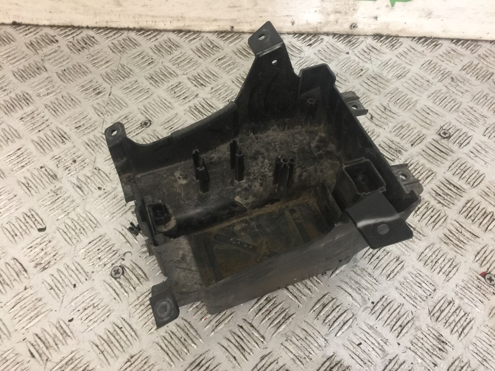 KAWASAKI Z1000 SX BATTERY BOX   YEAR 2011 (STOCK 796)