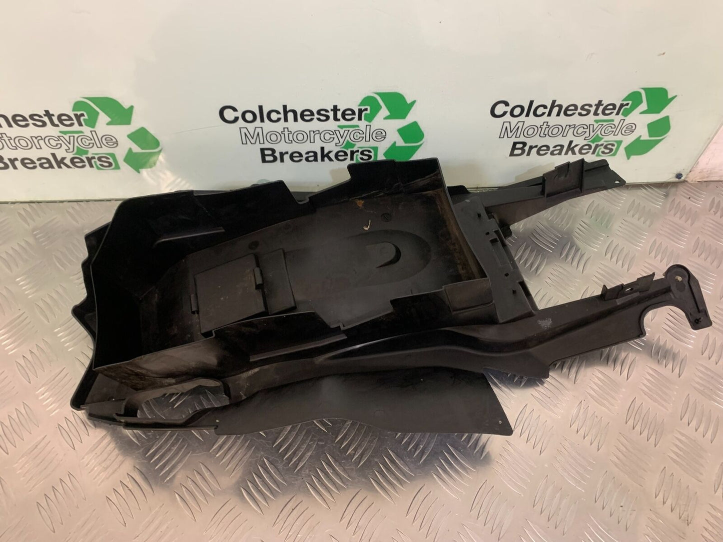 SUZUKI DL 650 V-STROM UNDERTRAY YEAR 2006 2011 (STOCK 954)
