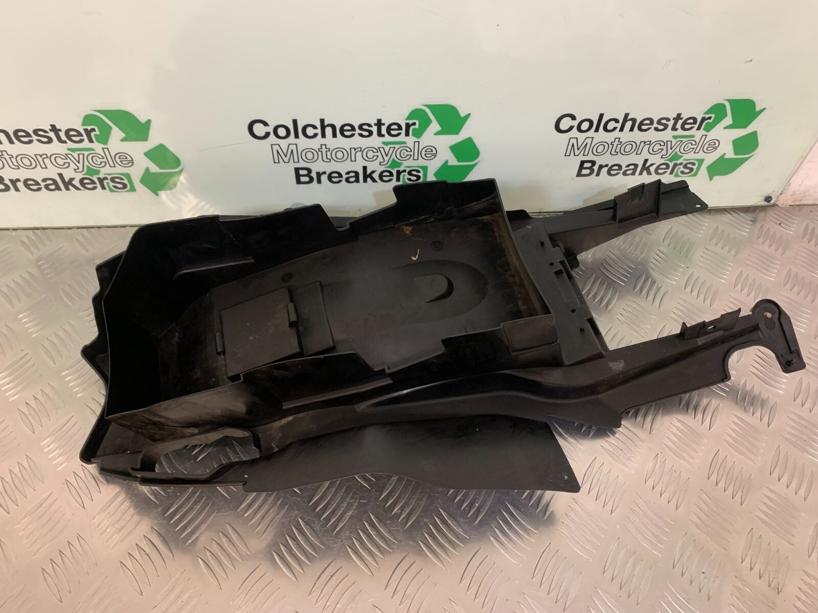 SUZUKI DL 650 V-STROM UNDERTRAY YEAR 2006 2011 (STOCK 954)