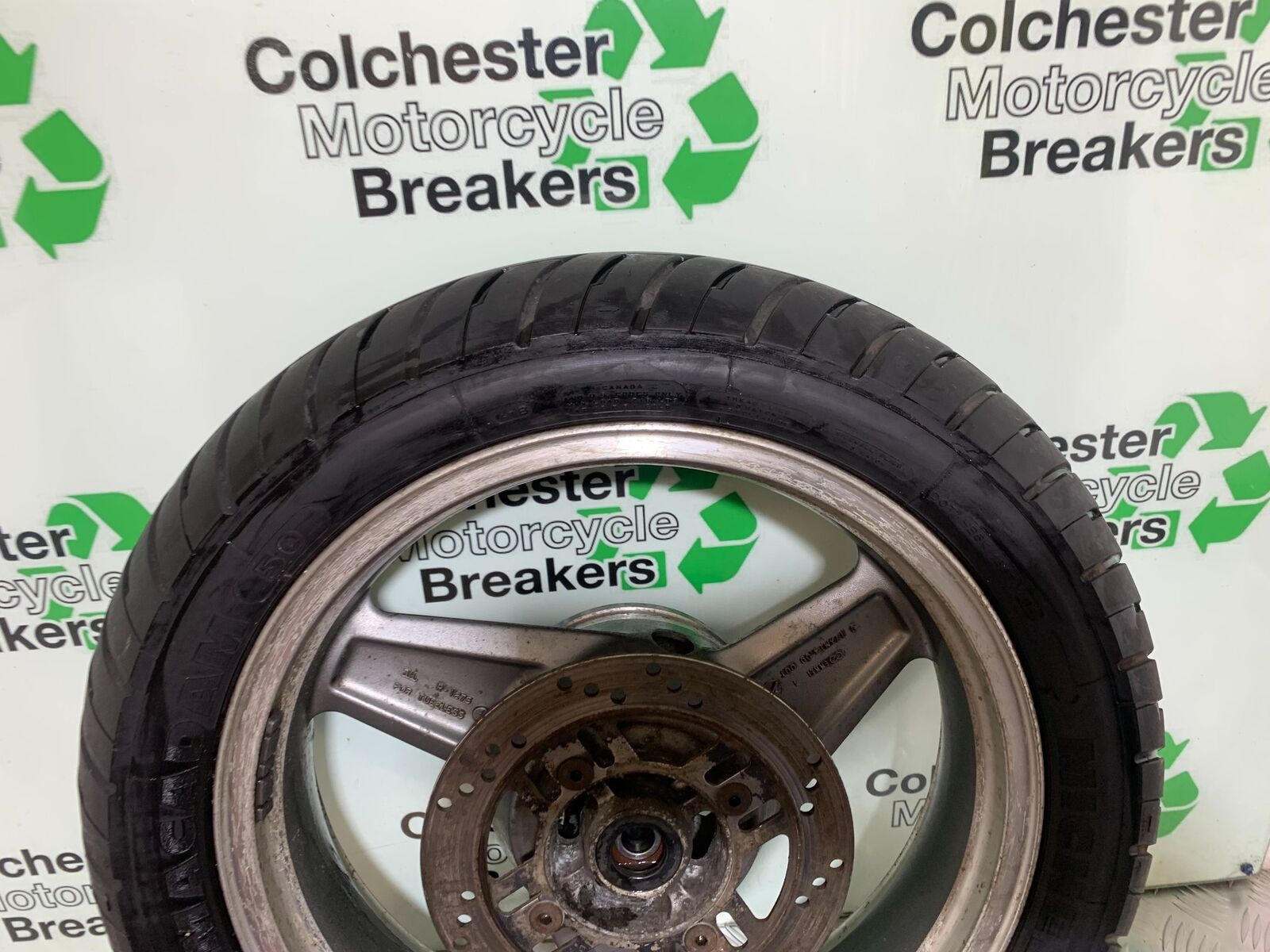 KAWASAKI ZR 750 ZEPHYR REAR WHEEL  YEAR 1991-95 (CMB1008)