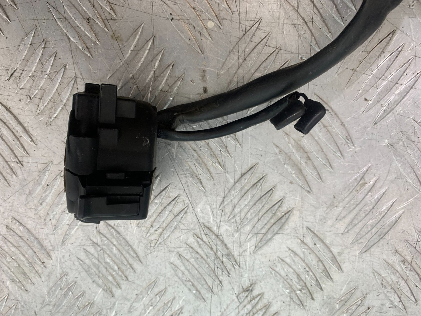 HONDA CBR1000 rr FIREBLADE LEFT SWITCH GEAR 2012-2016 (CMB1280)