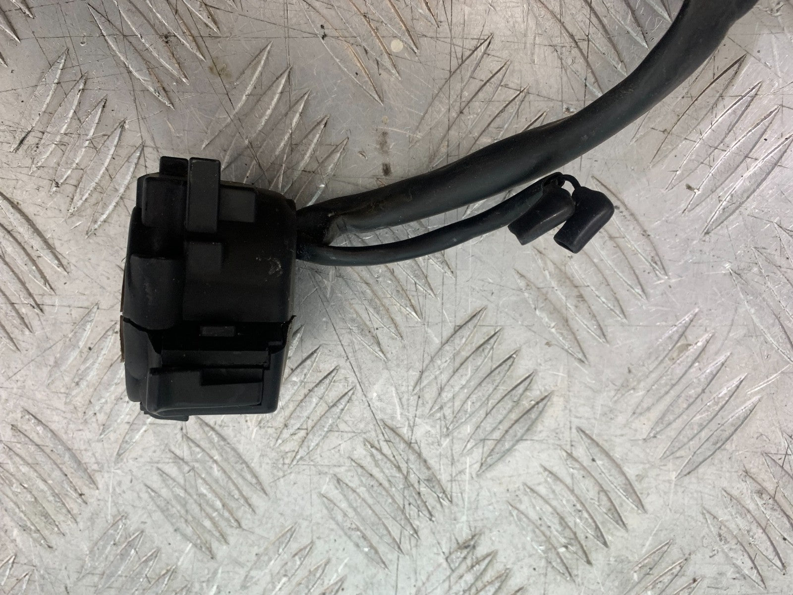HONDA CBR1000 rr FIREBLADE LEFT SWITCH GEAR 2012-2016 (CMB1280)