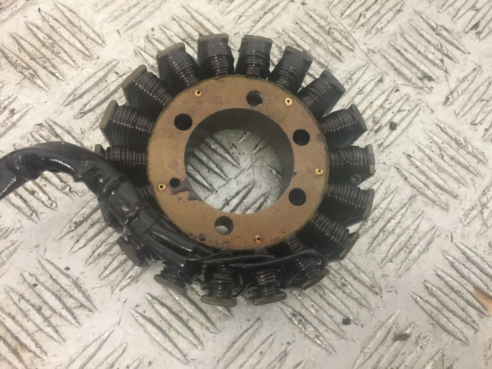 HONDA CBR1100 BLACKBIRD GENERATOR YEAR 2001 (STOCK 390)