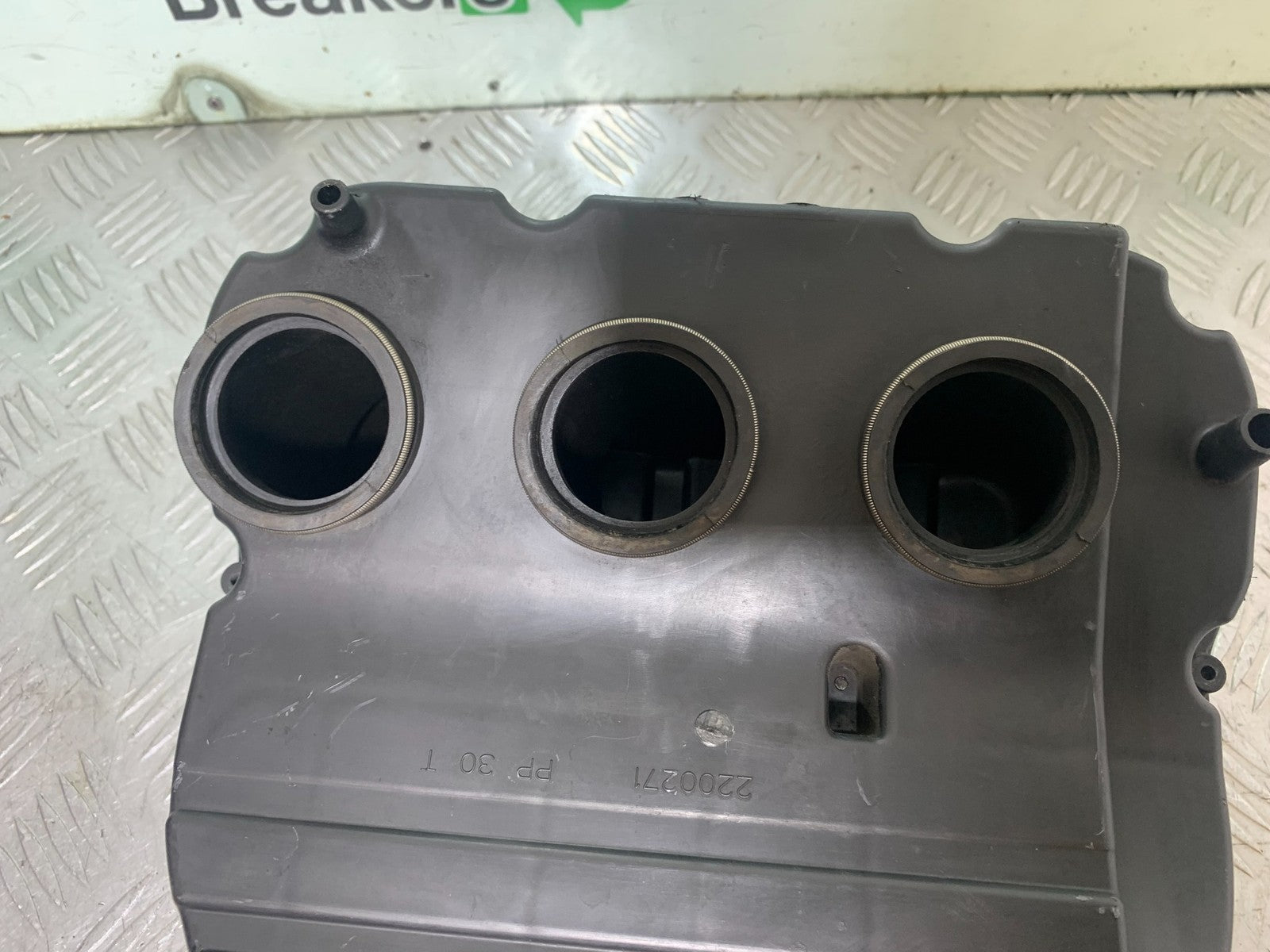 TRIUMPH 1050 SPEED TRIPLE AIRBOX YEAR 2005-2007 (CMB1322)