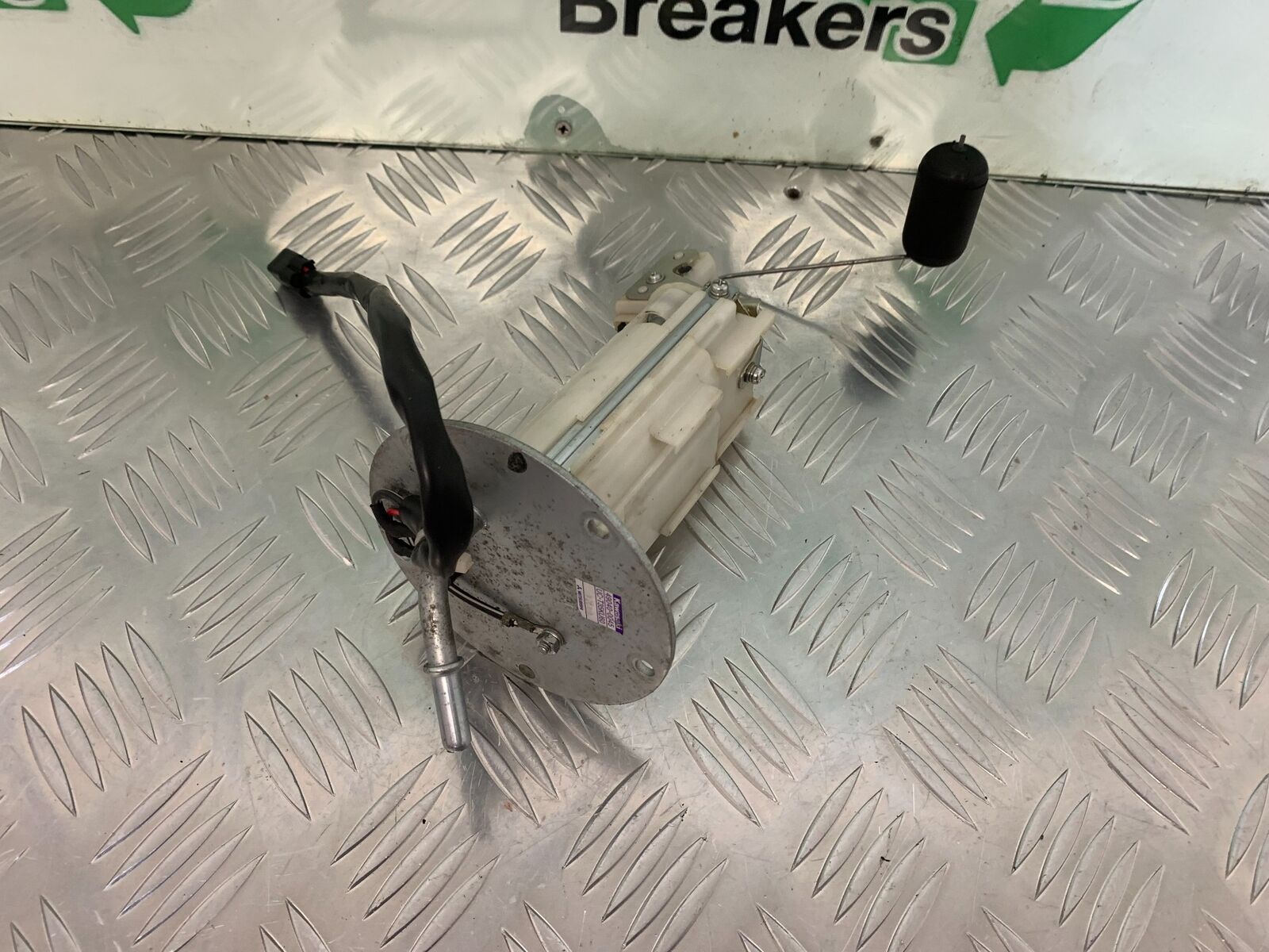 KAWASAKI Z1000 SX PETROL PUMP  YEAR 2011-16 (STOCK 942)