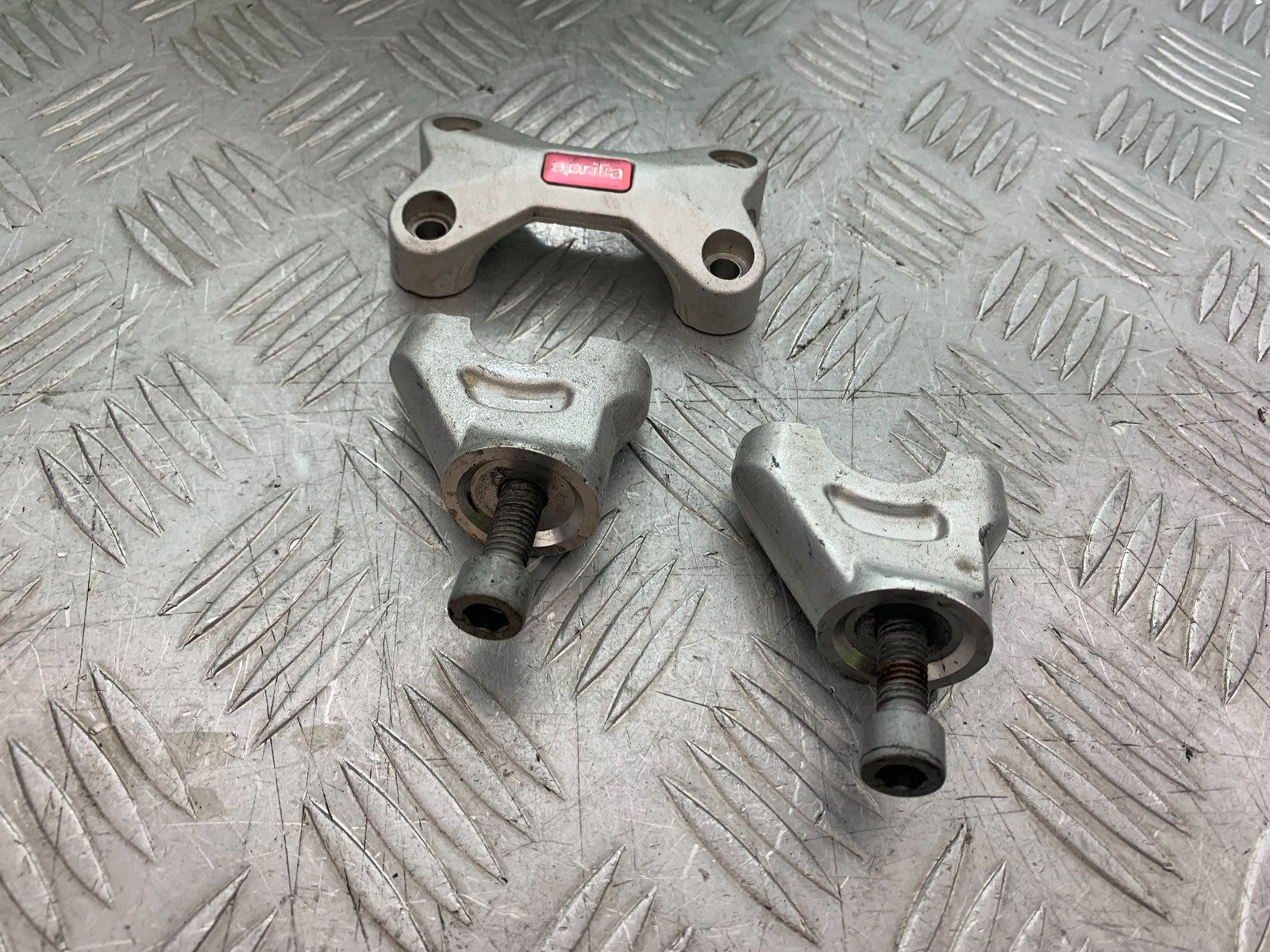 APRILIA TUONO 1000 V4 HANDLEBAR RISERS  YEAR 2013-2014 (CMB1239)